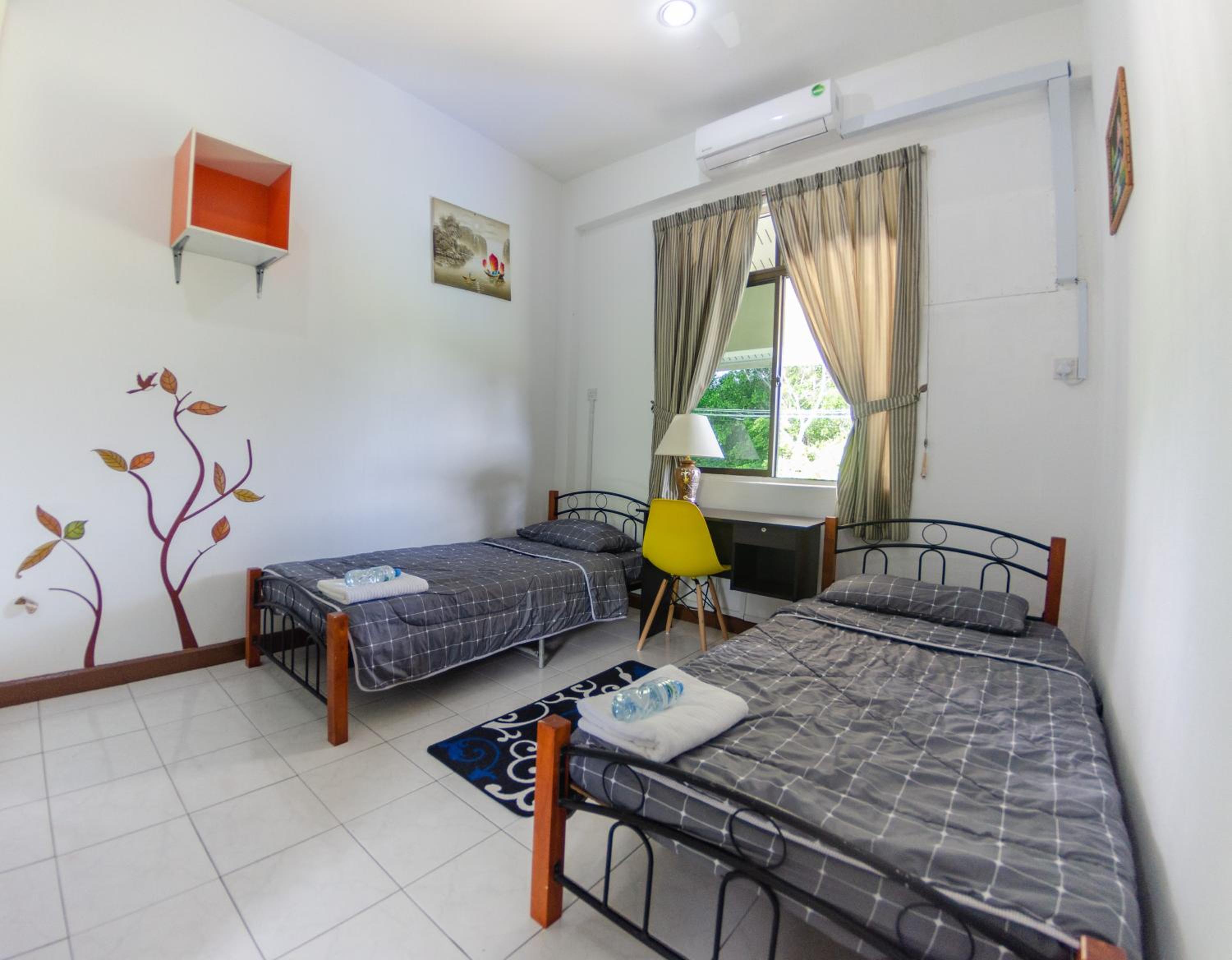 Twin Room - Photo 1