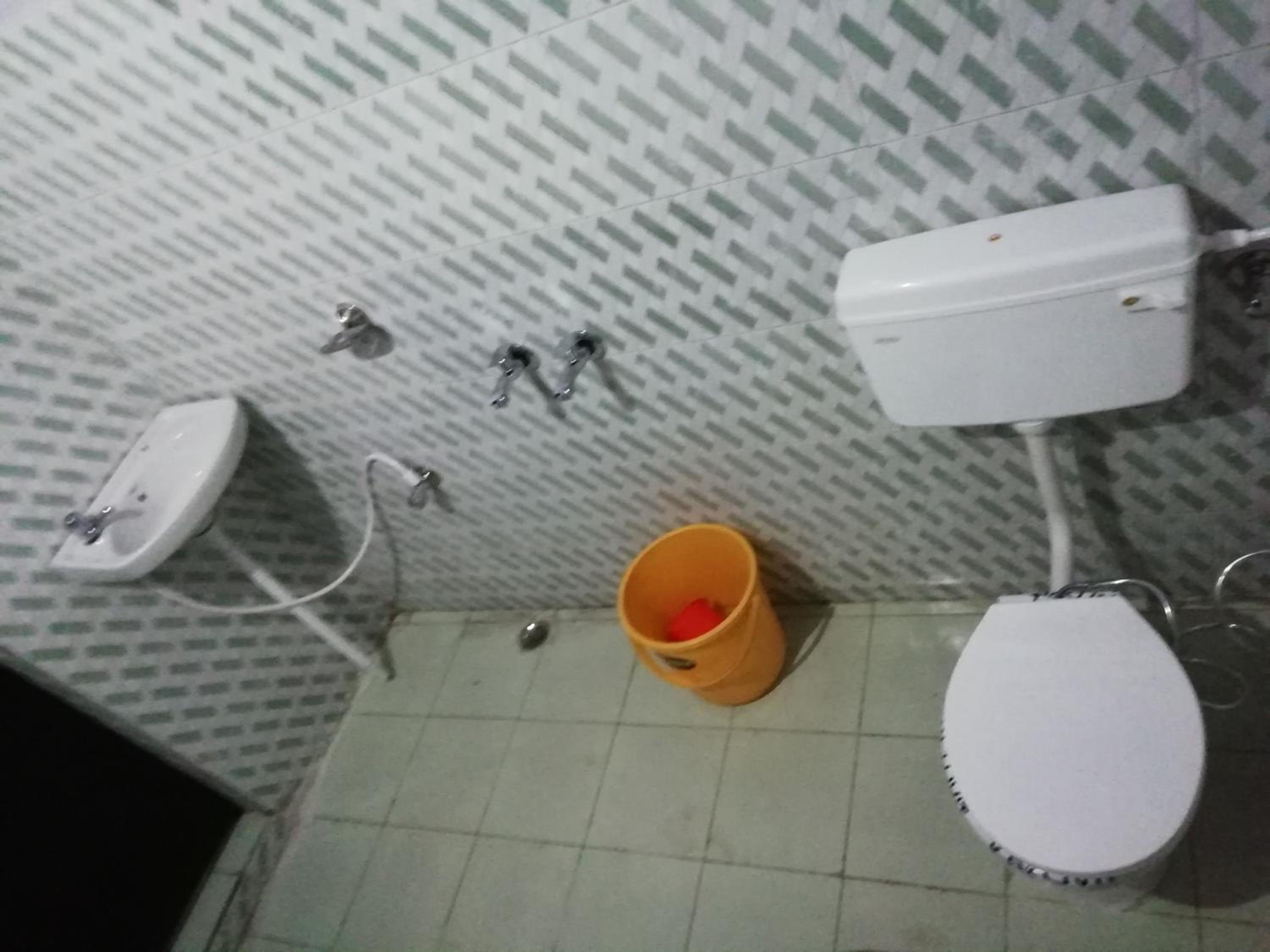 Deluxe Double Room (2 Adults + 1 Child) photo 2