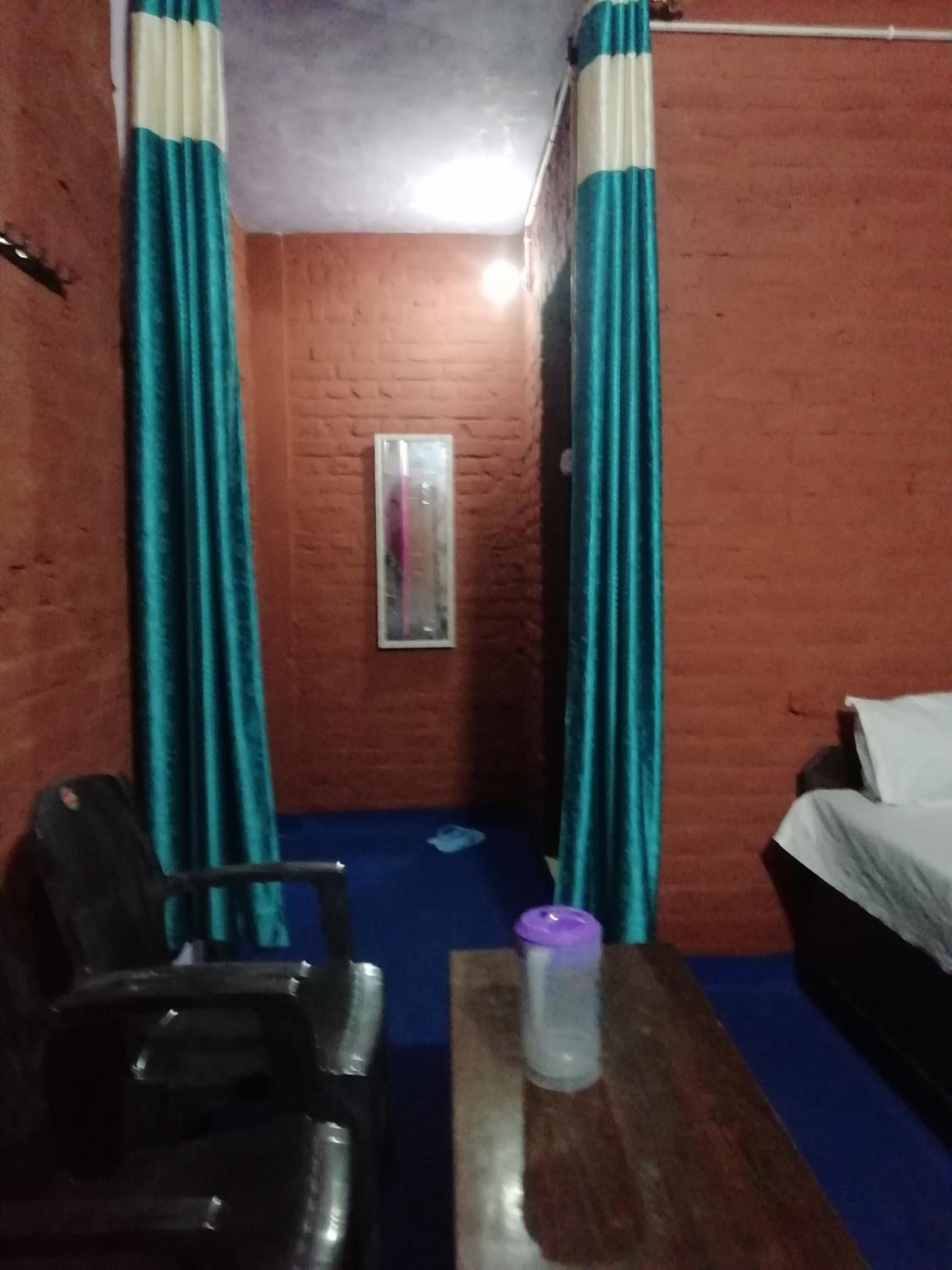 Deluxe Double Room (2 Adults + 1 Child) photo 3