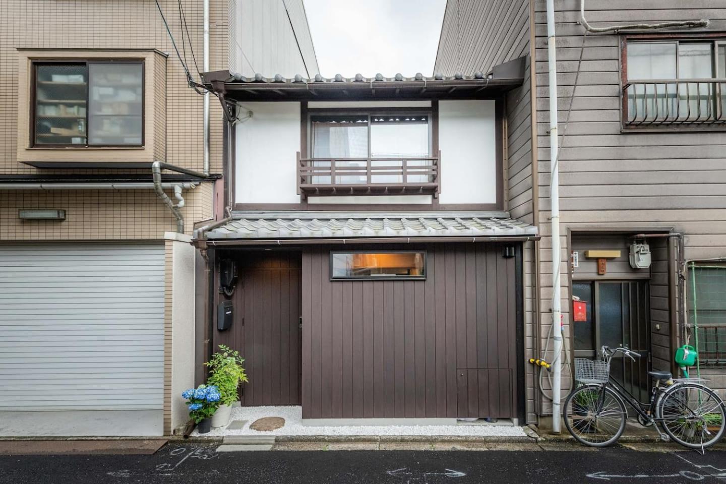 Two-Bedroom Townhouse - Photo 9