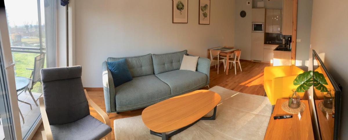 One-Bedroom Apartment with City View