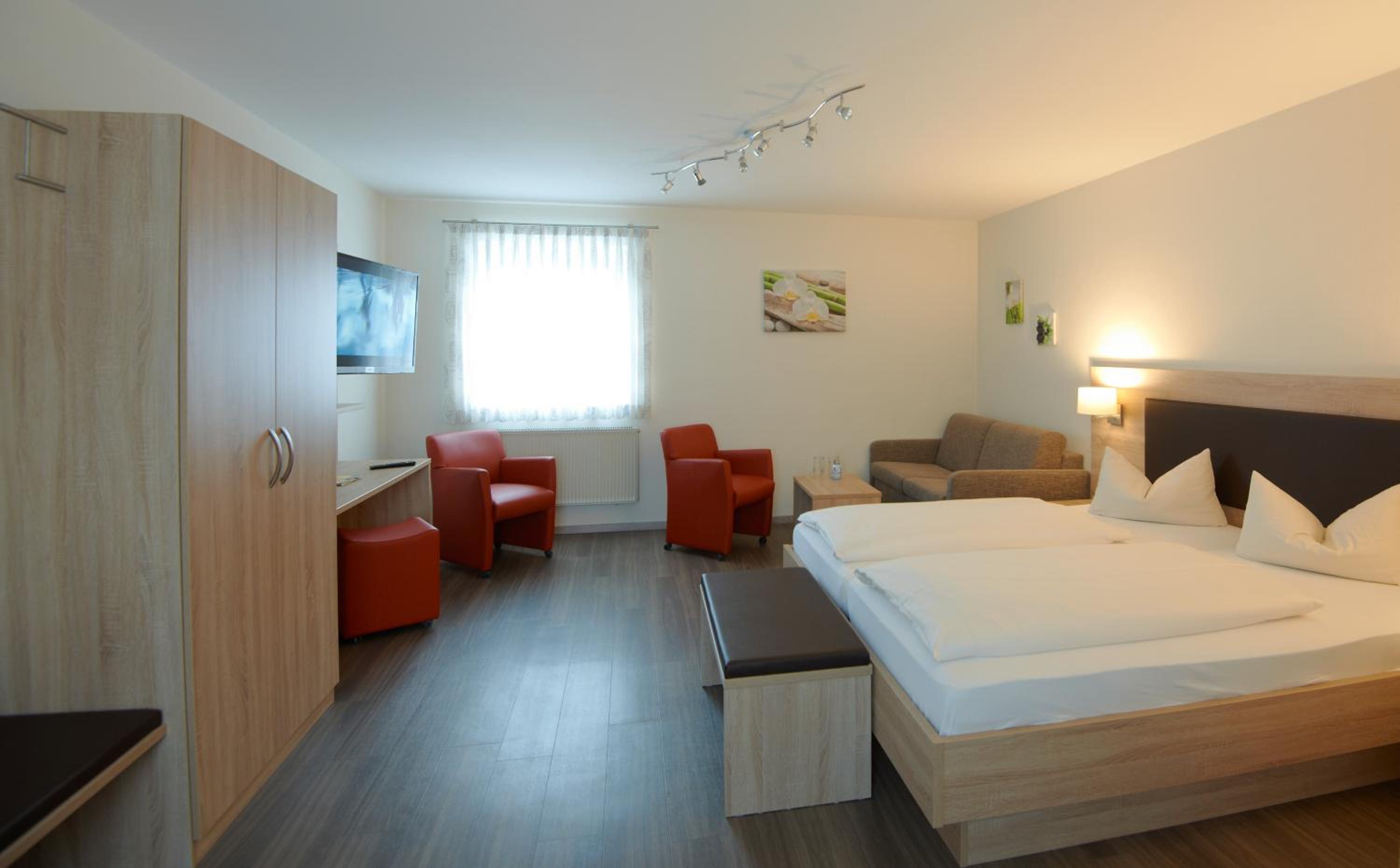 Double Room - Photo 15