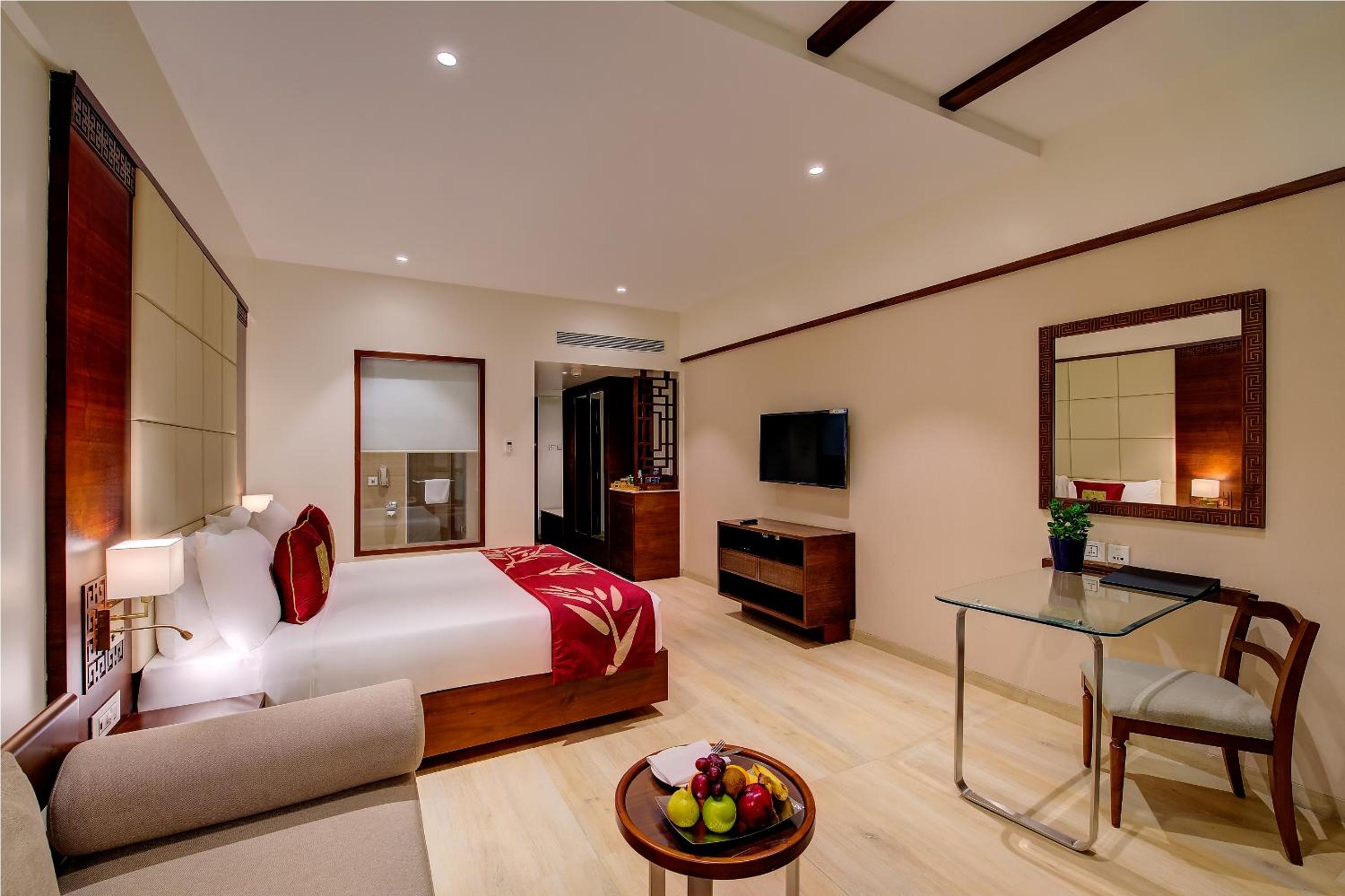 Fern Club Room, with Balcony and Mountain View - Photo 8