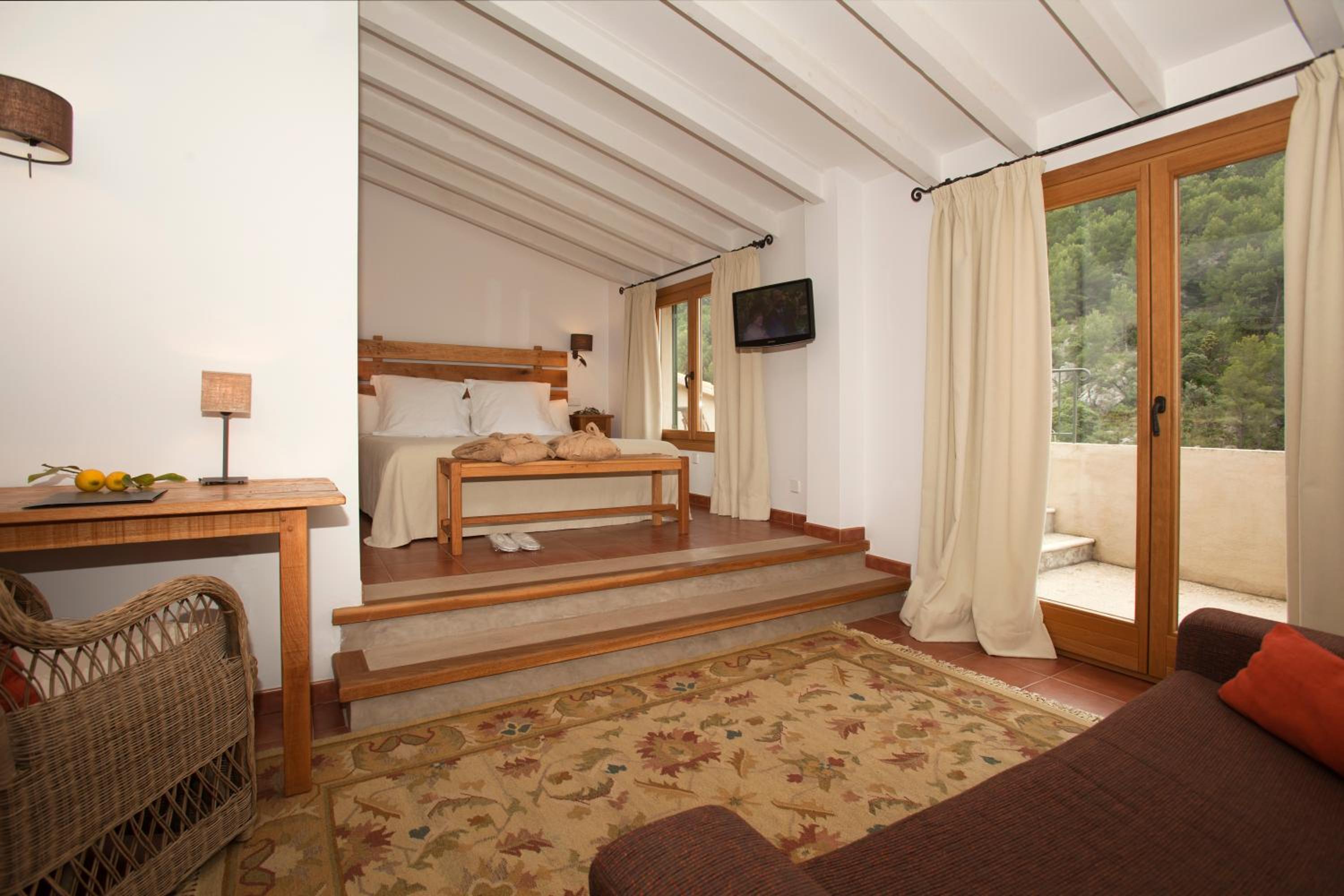 Junior Suite with Spa Access