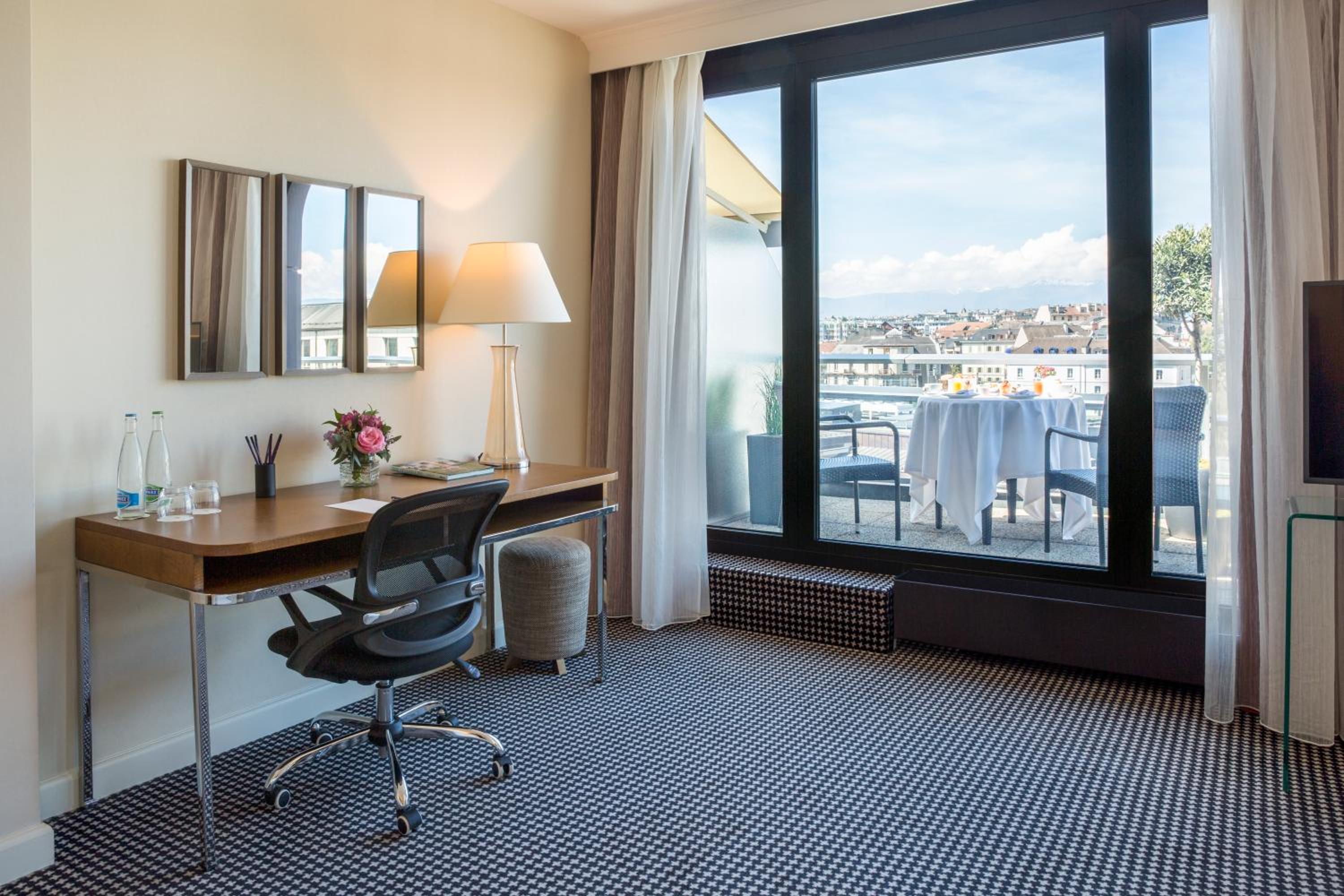Executive Penthouse Terrace Room - Photo 3
