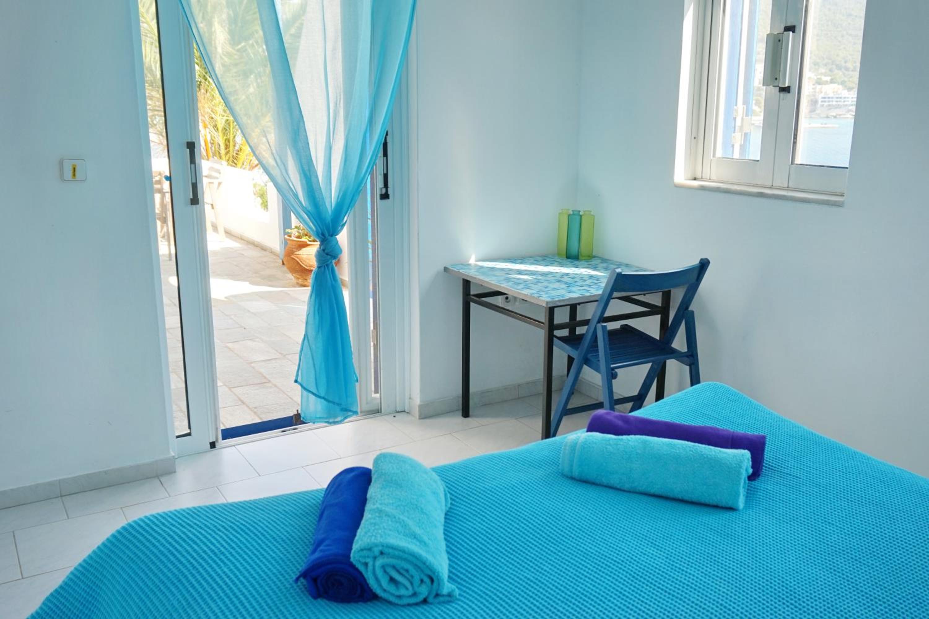 Deluxe Family Suite - Photo 43