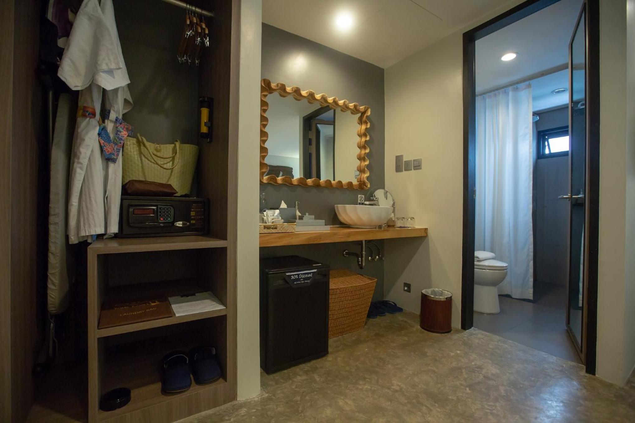 Grand Deluxe Double or Twin Room with Bathtub - Photo 10