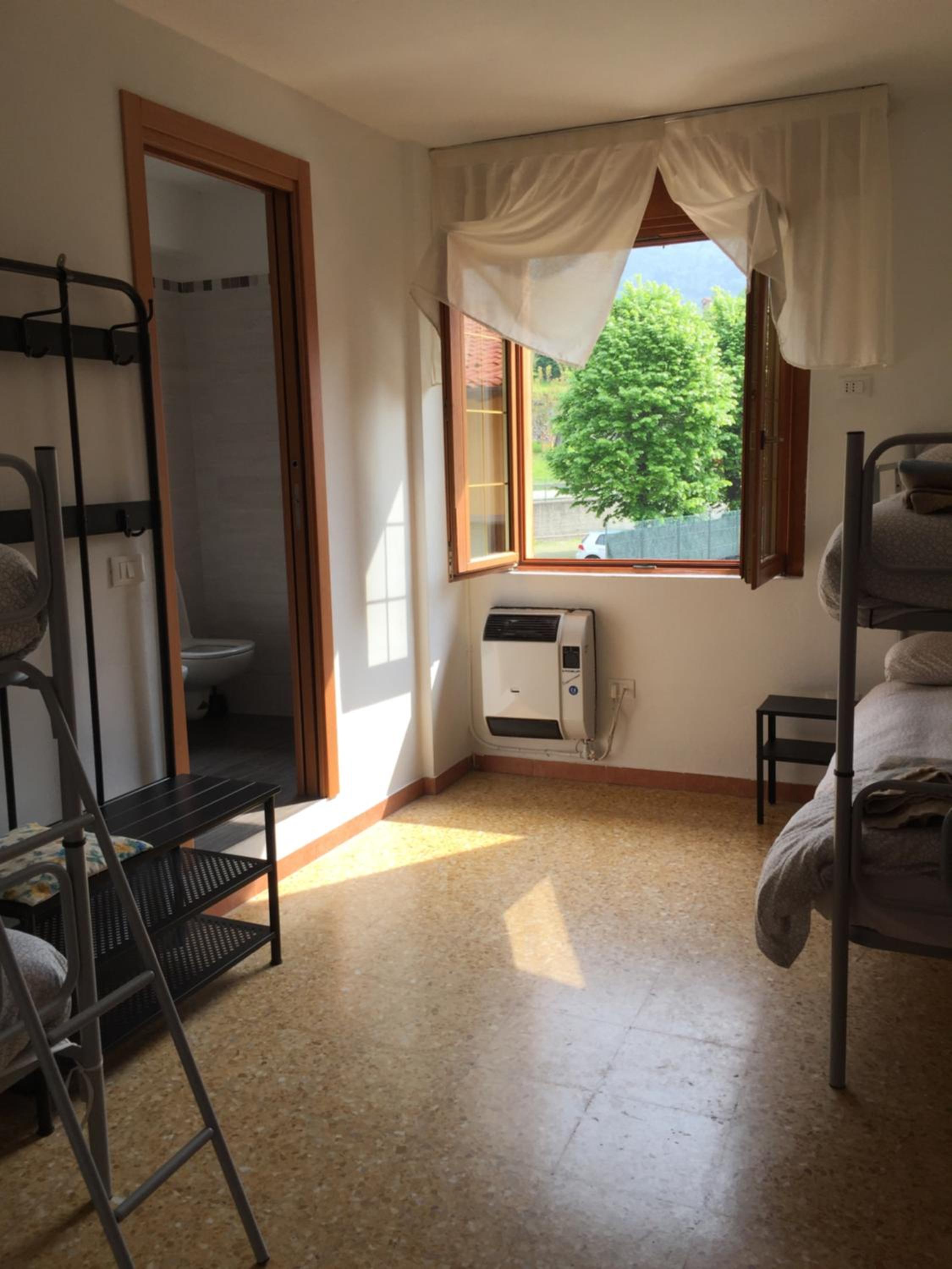 Bed in 4-Bed Dormitory Room photo 1