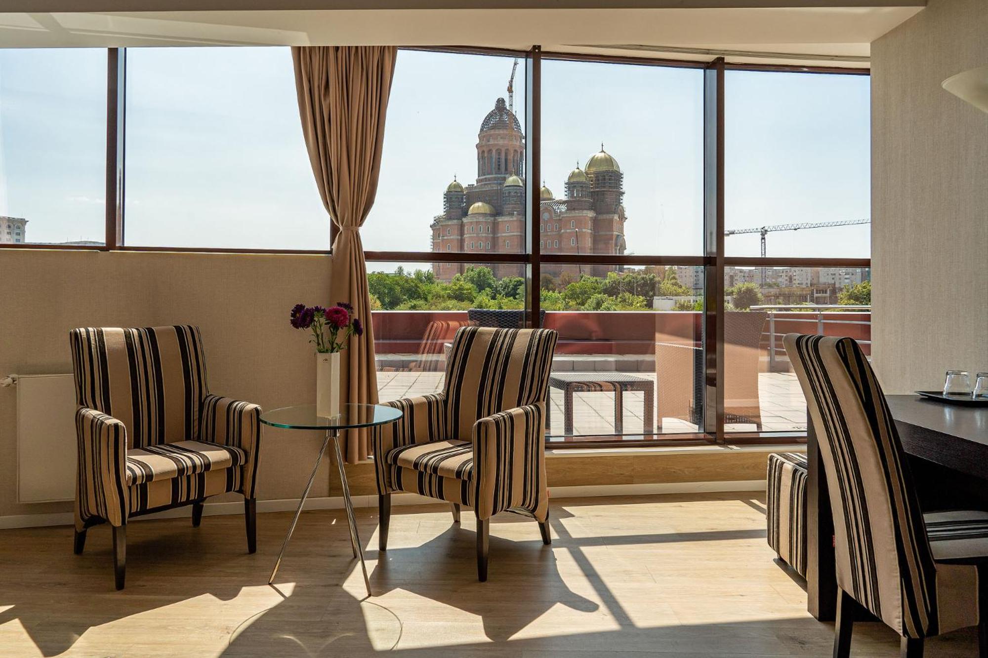 Junior Suite with Terrace - Photo 7