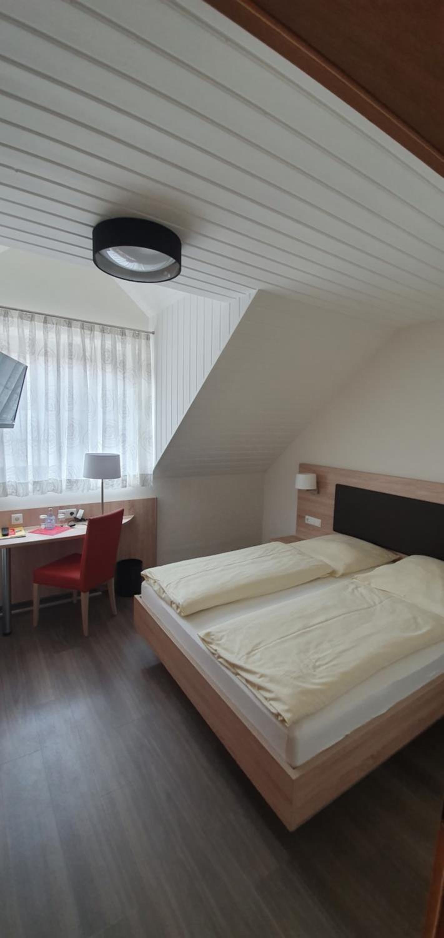 Double Room - Photo 10