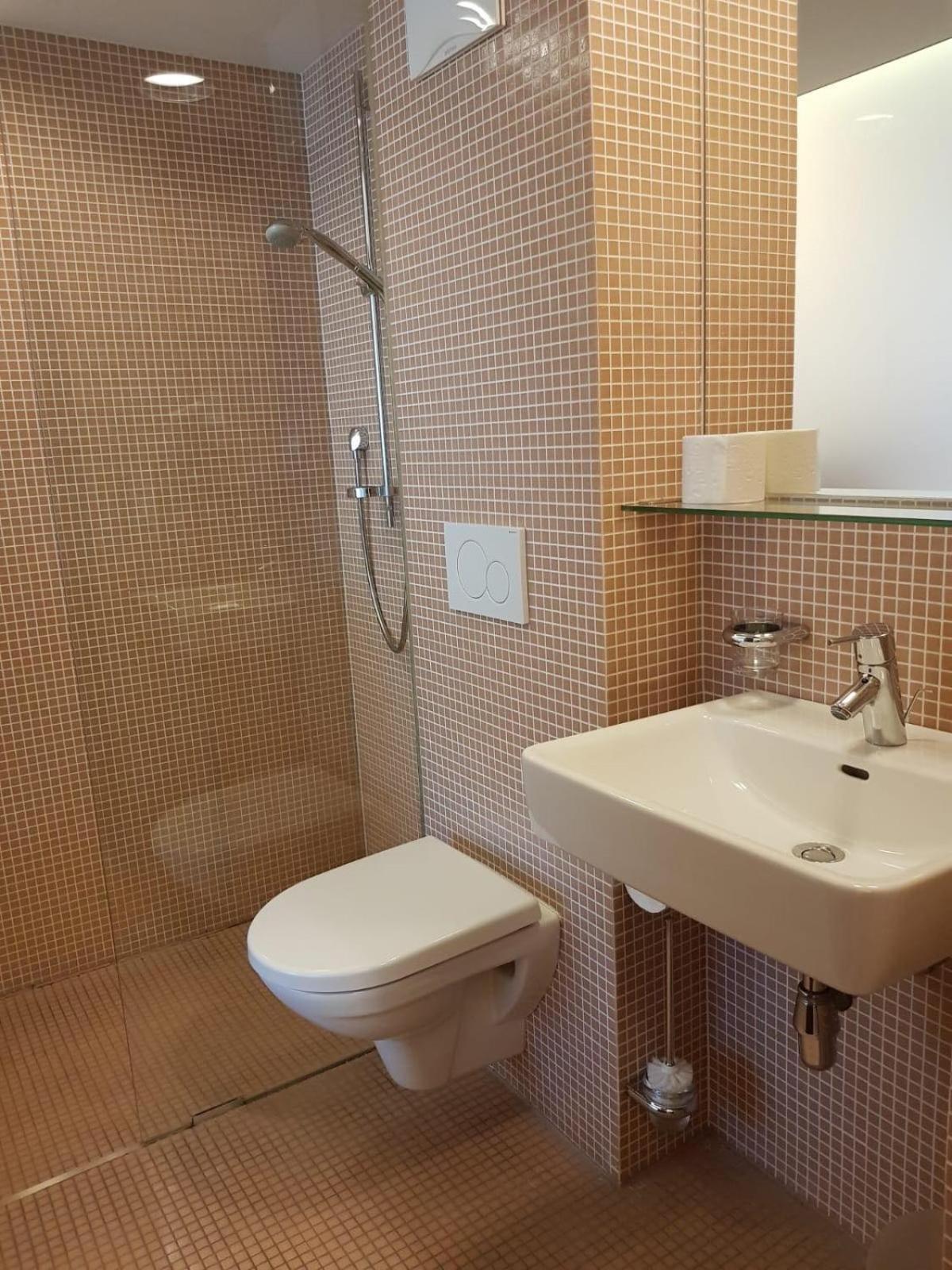 Double Room New Building - Photo 6
