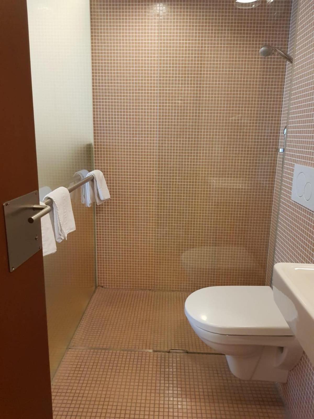 Double Room New Building - Photo 12