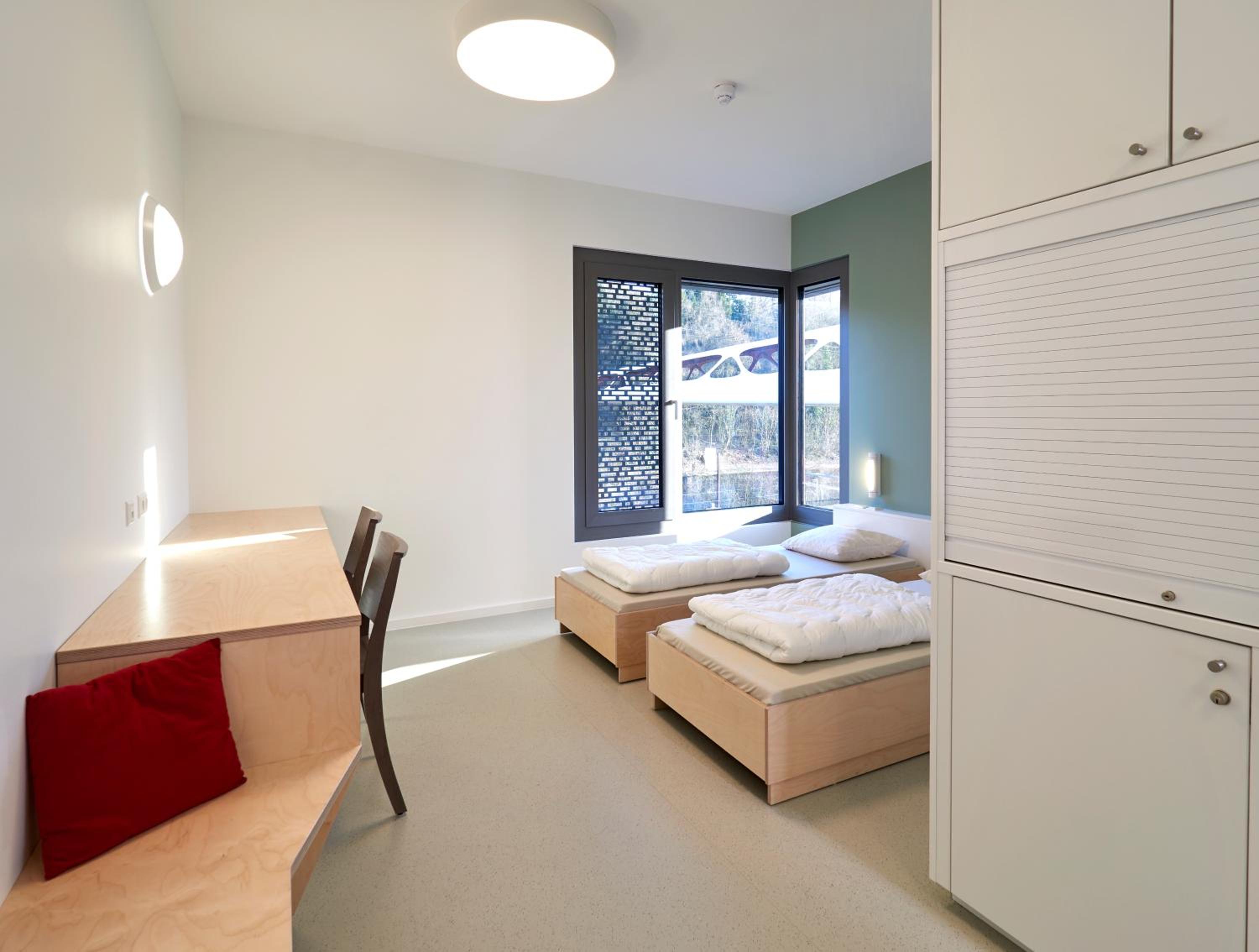 Standard Twin Room - Photo 1