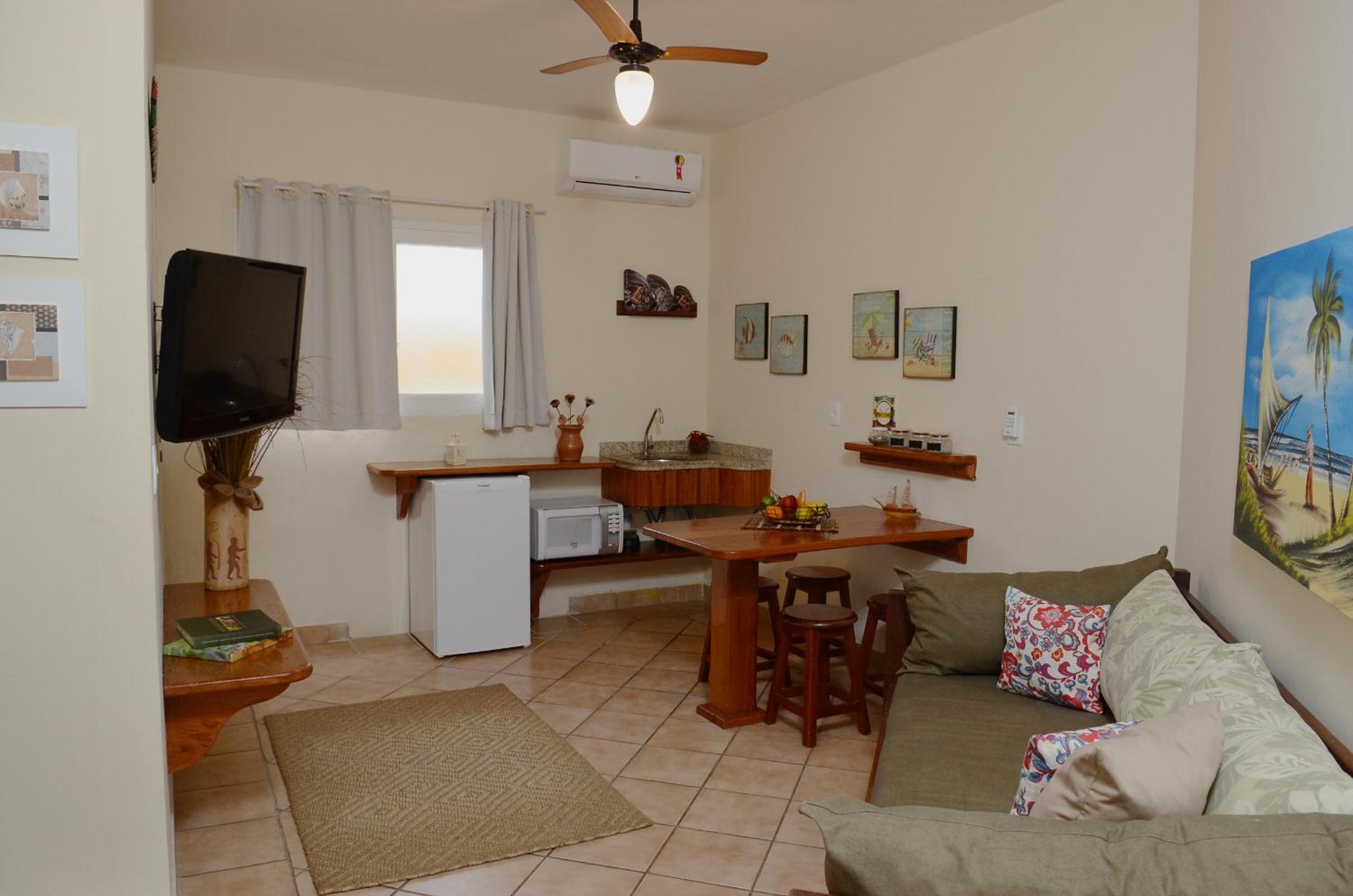 Superior Family Room photo 2
