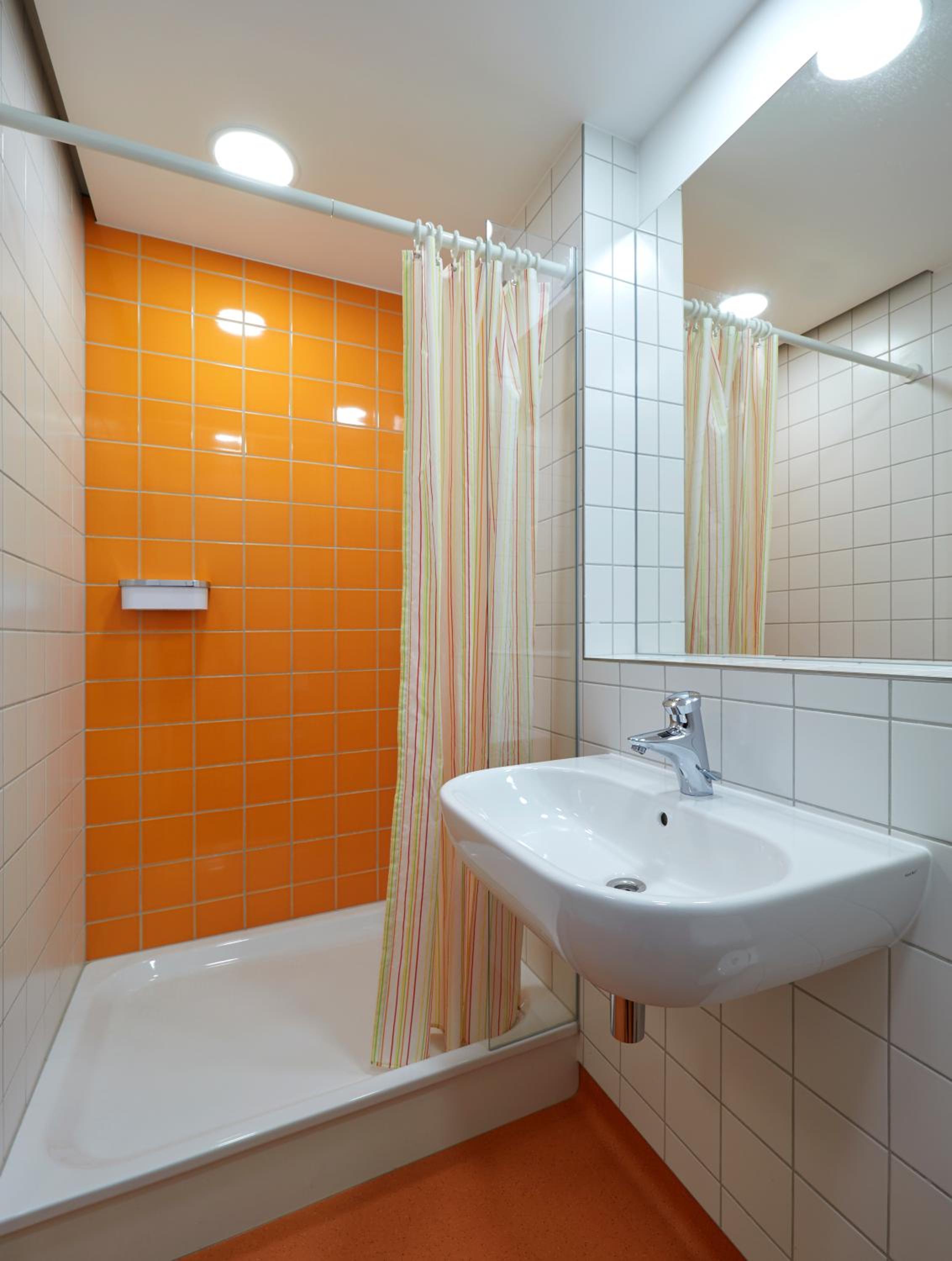 Standard Twin Room - Photo 5