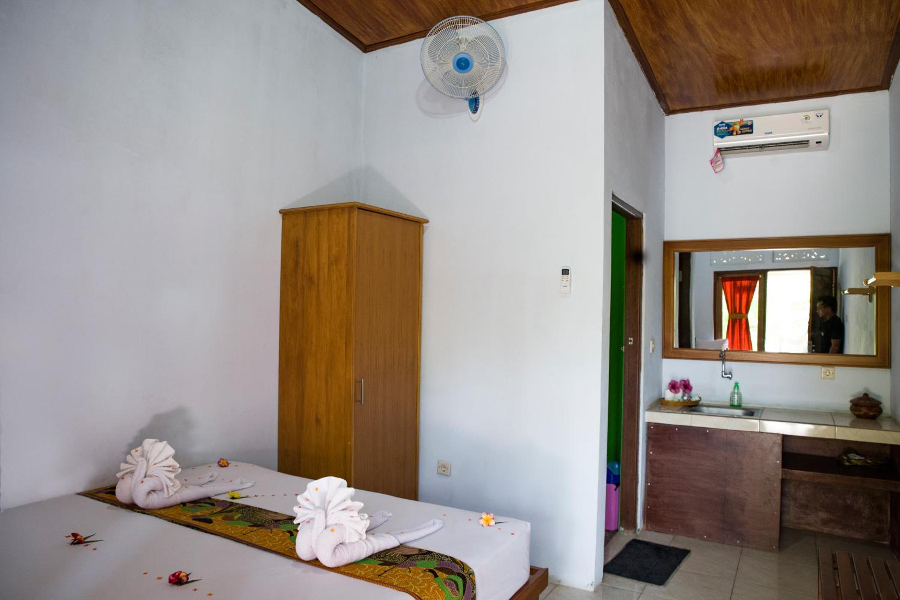 Superior Double Room with A/C photo 1
