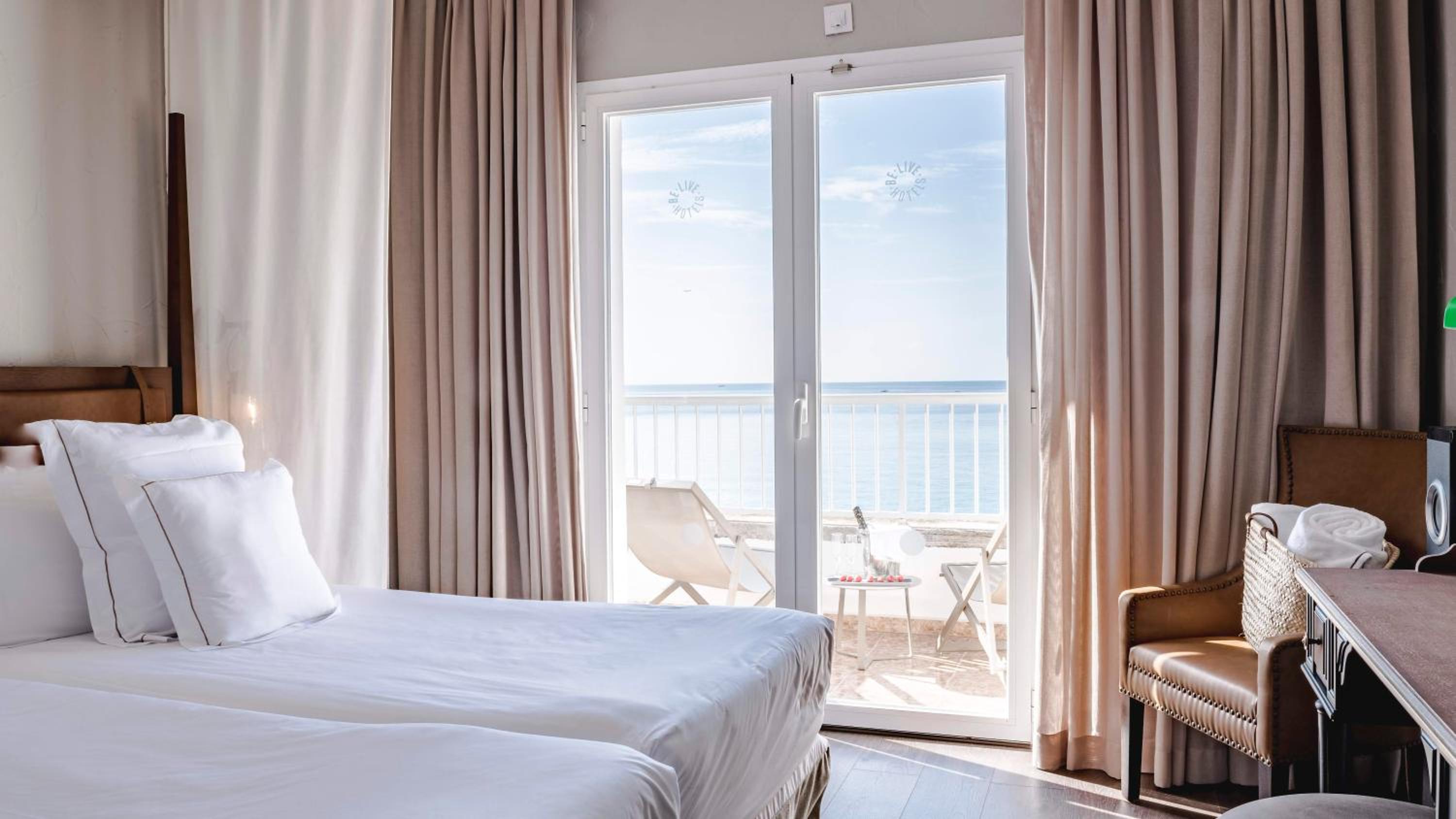 Superior Twin Room with Sea View