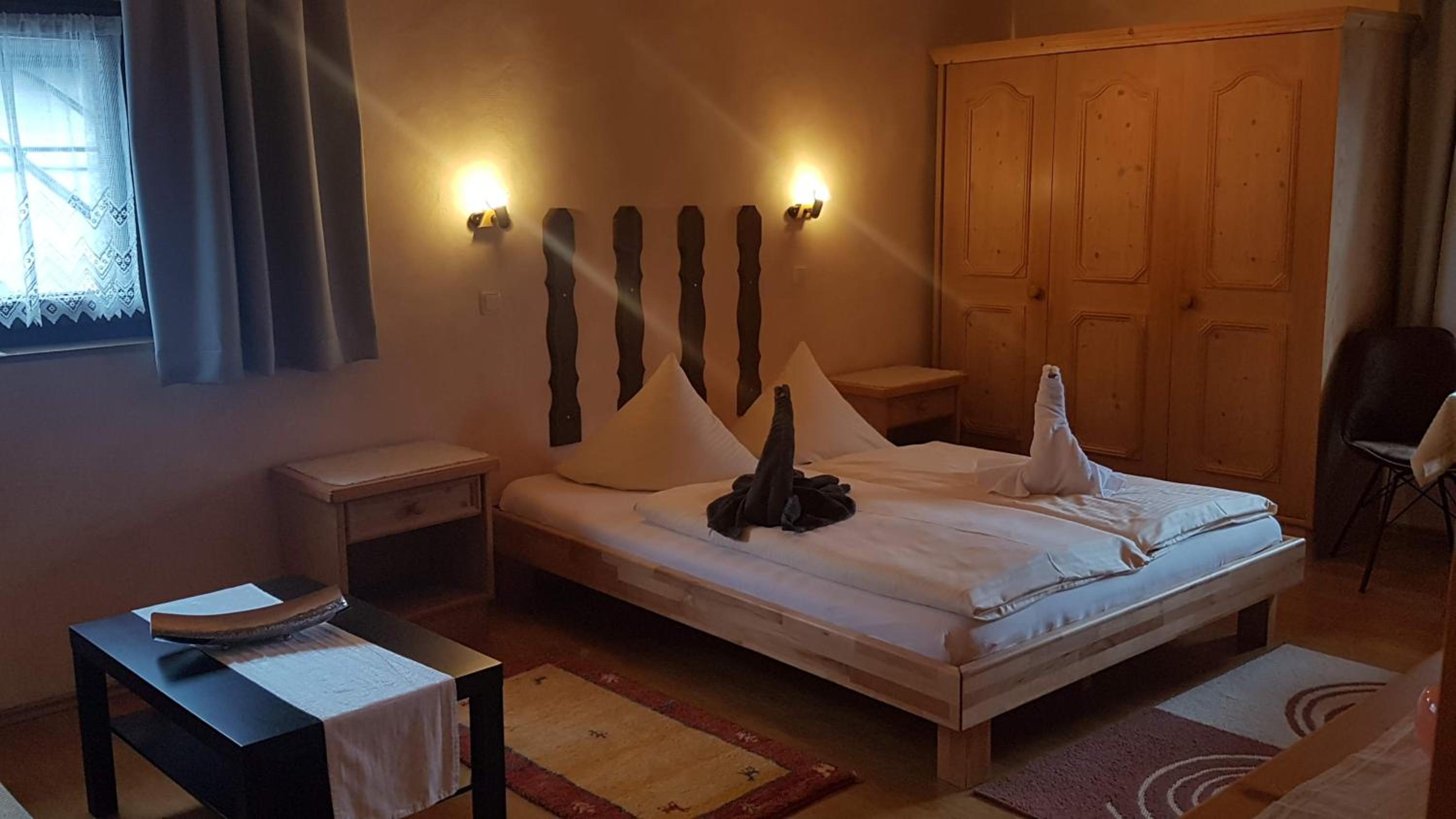 Double Room with Private Bathroom photo 3