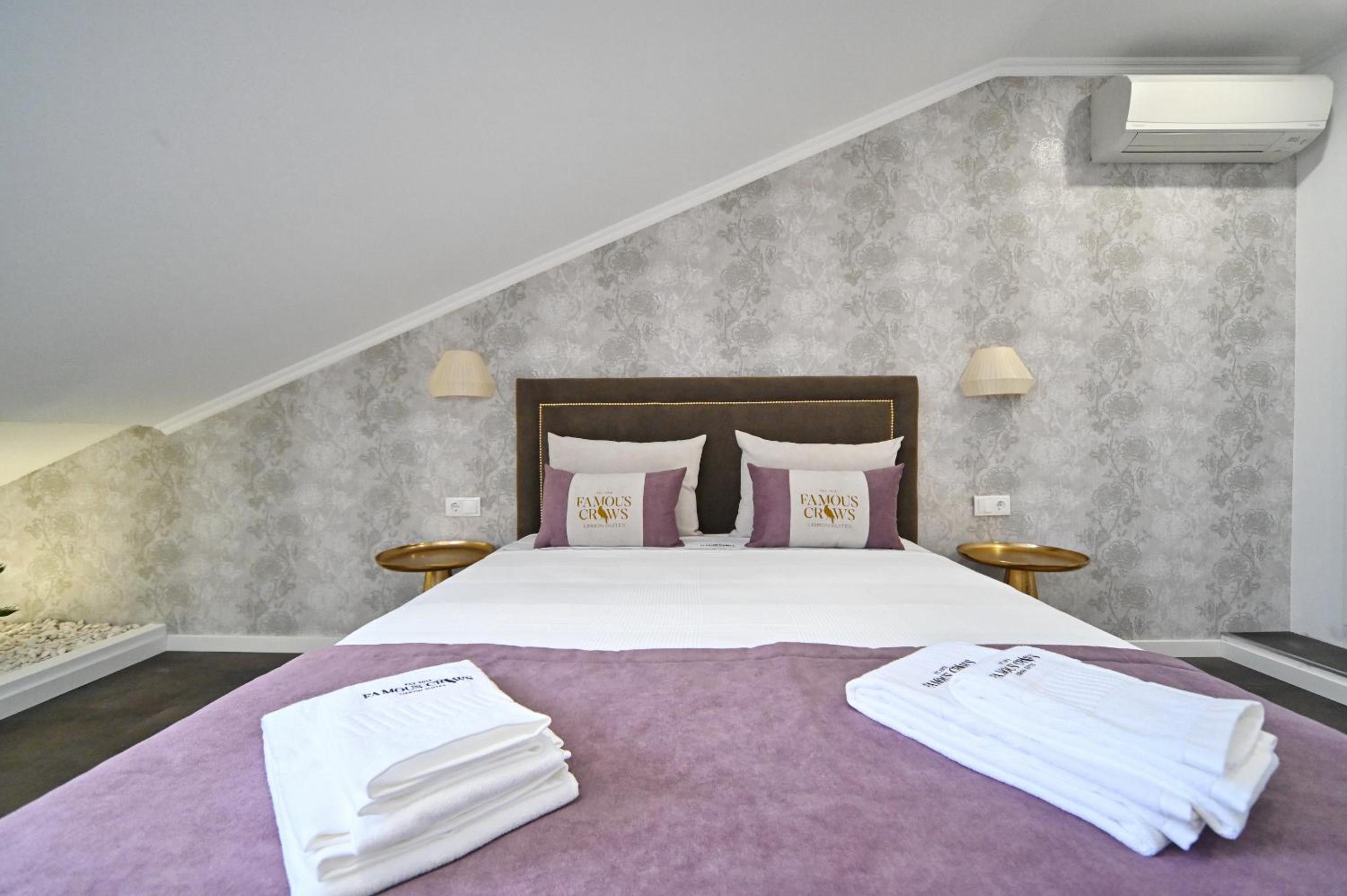 Double Room with Private Bathroom - Fourth Floor photo 3