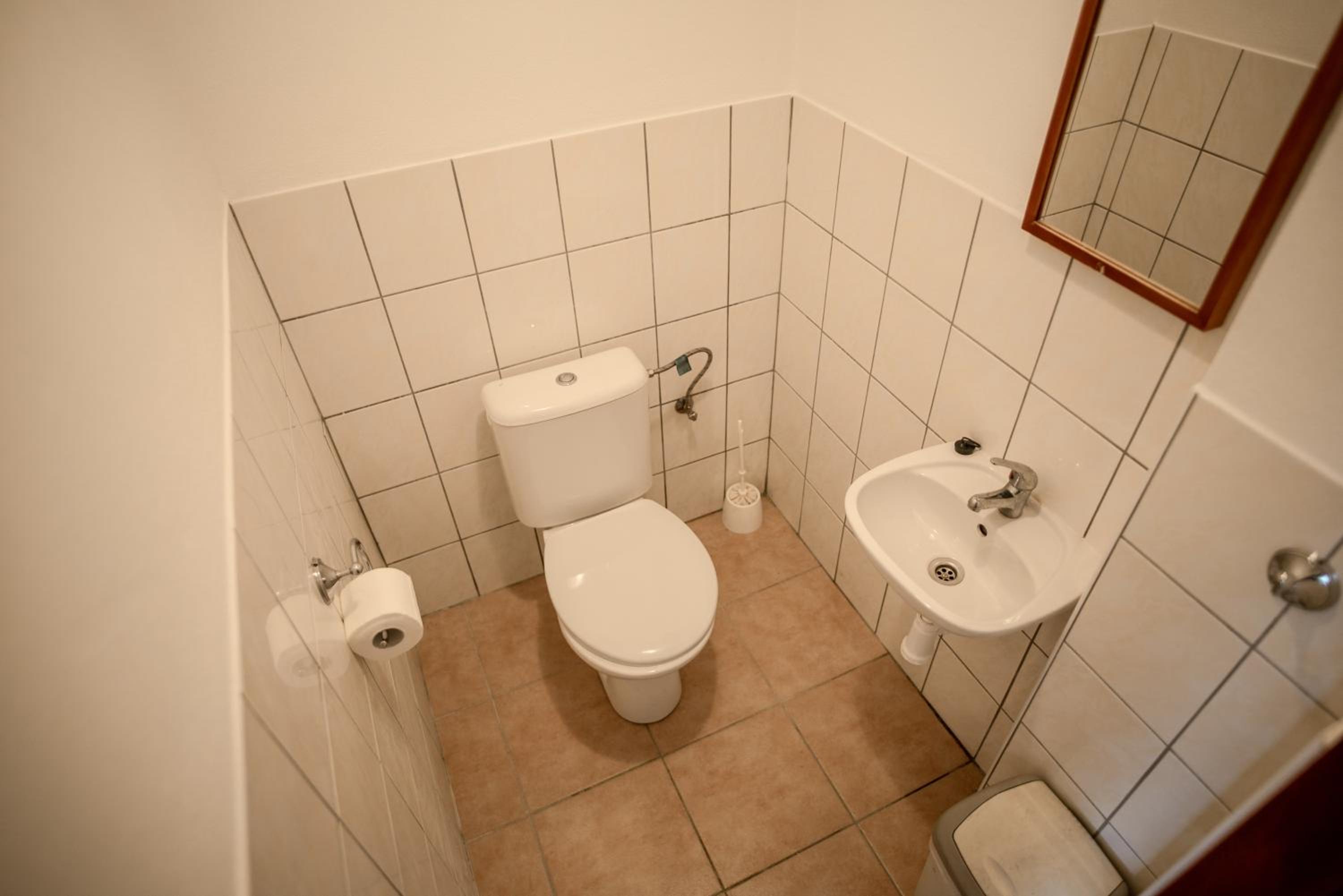 Family Room with Private Bathroom photo 3