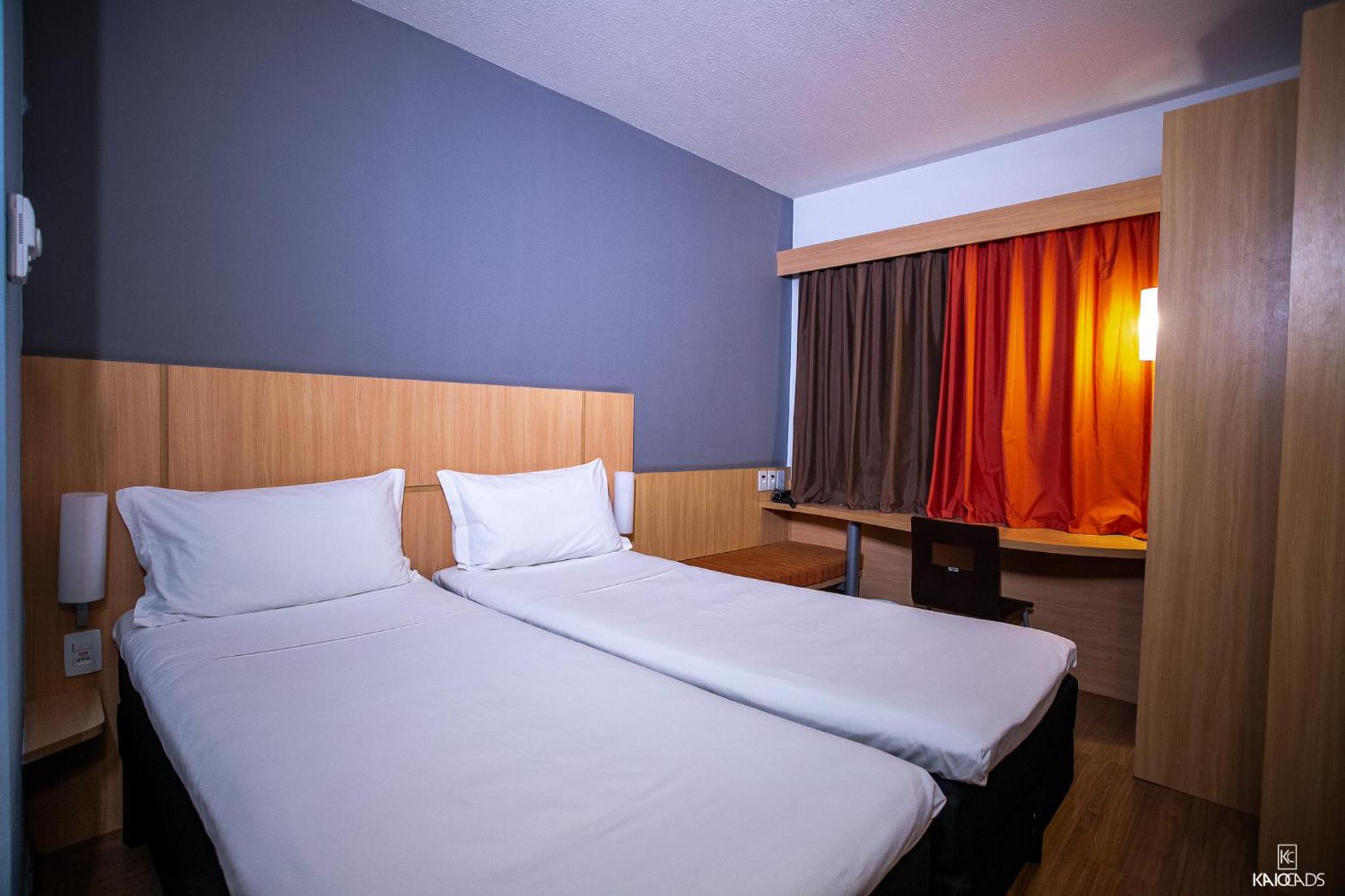 Standard Twin Room photo 2