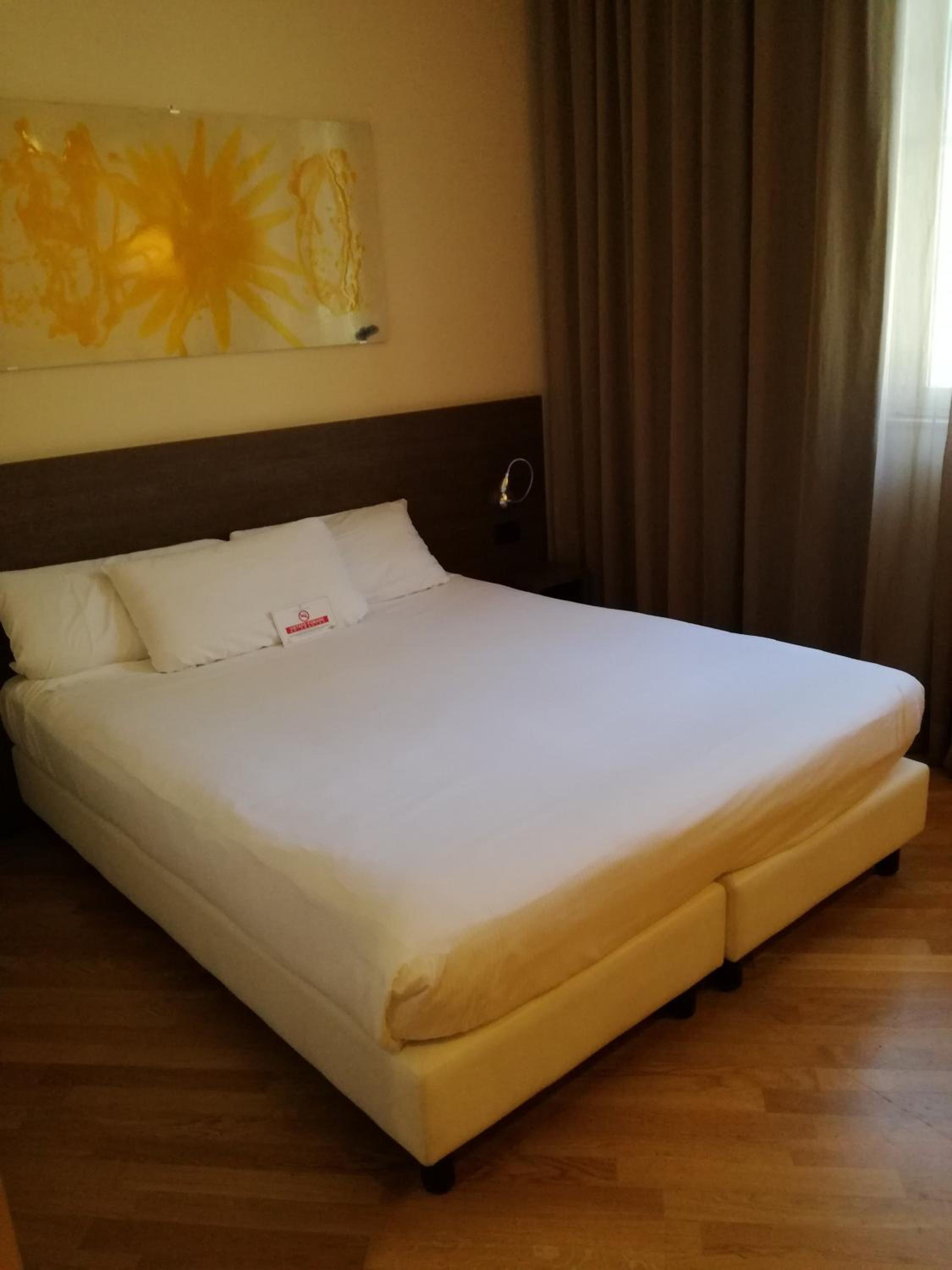 Double Room - Photo 6