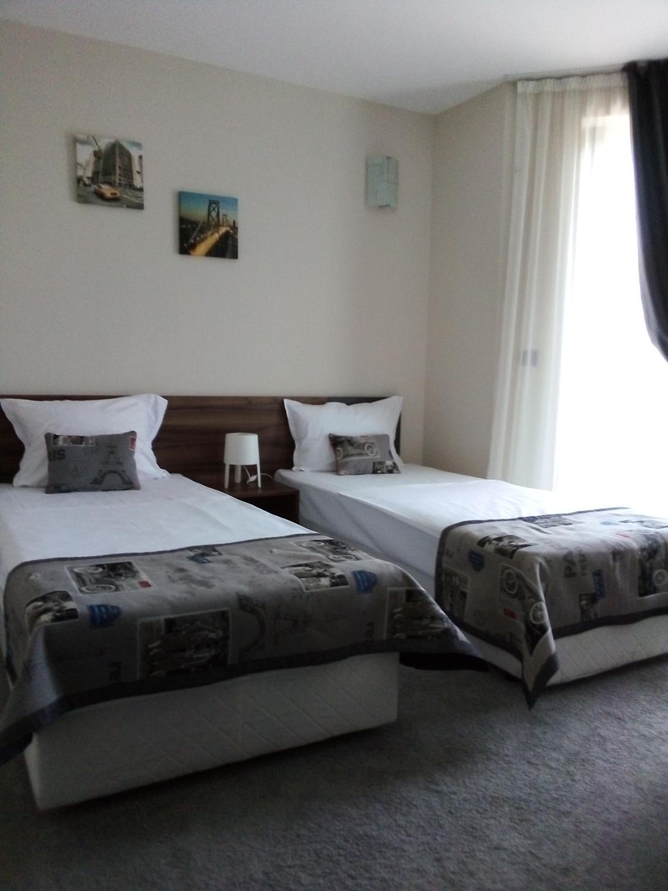 Double or Twin Room with Garden View - Photo 37