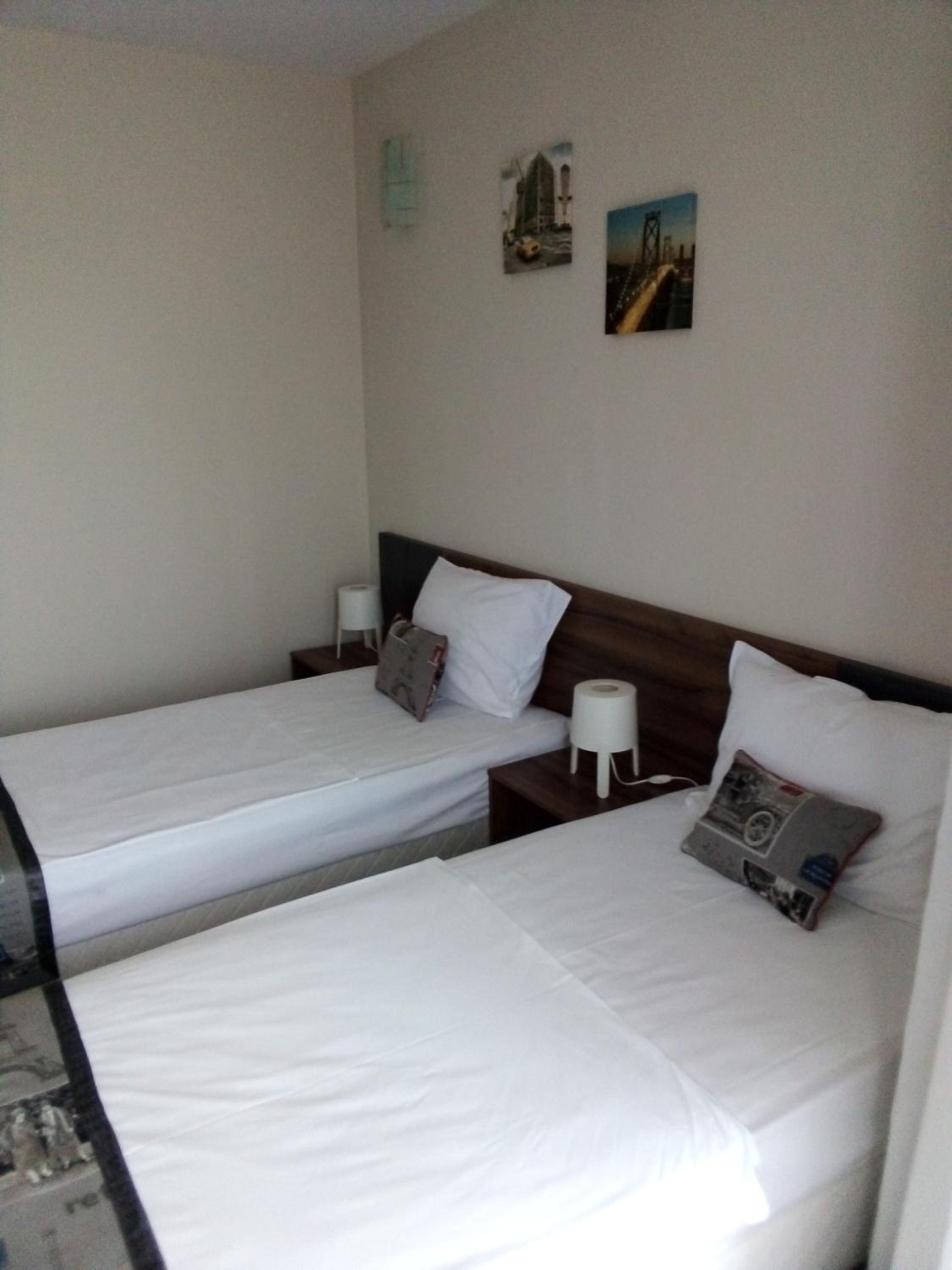 Double or Twin Room with Garden View - Photo 31