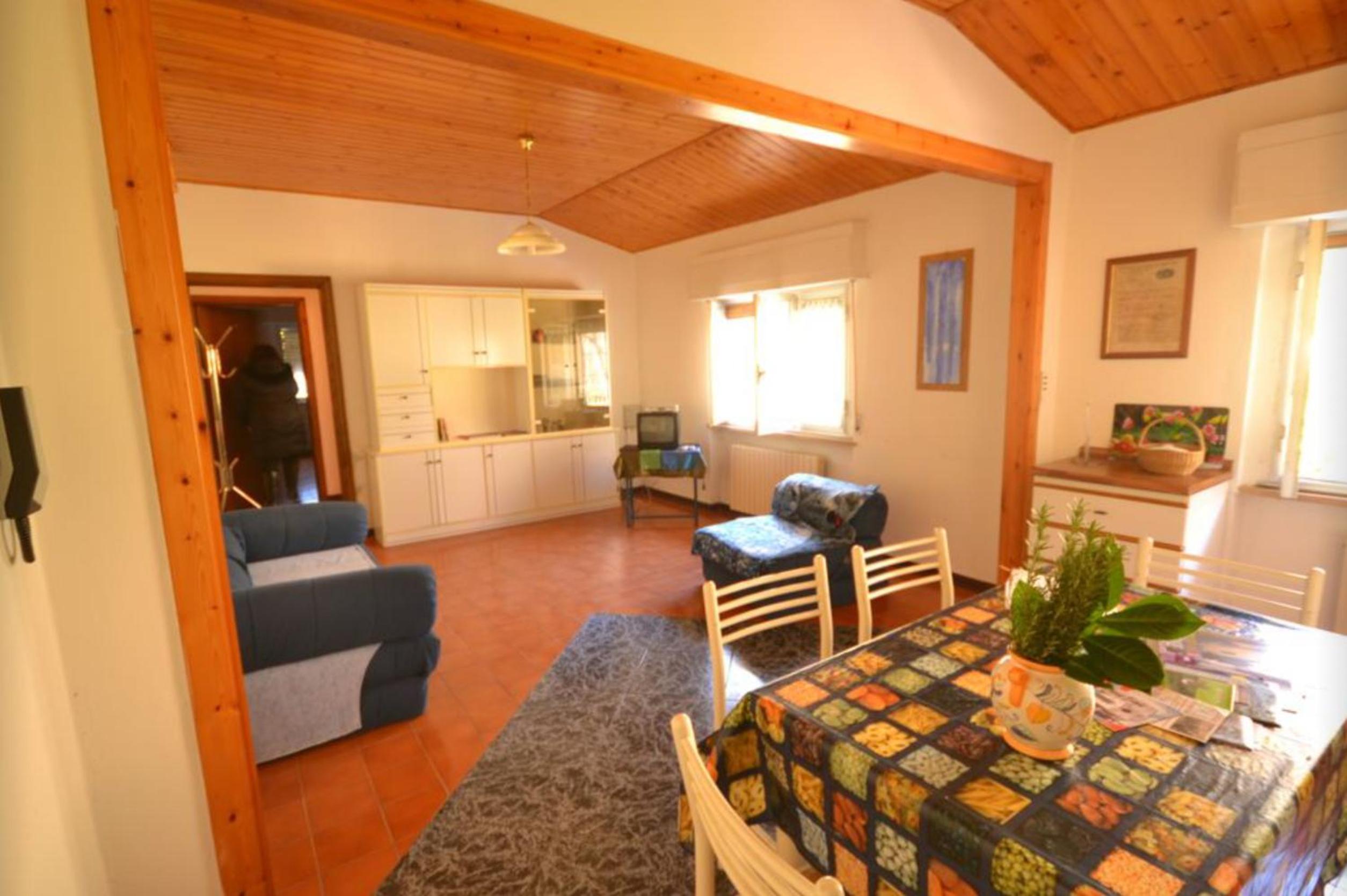 One Bedroom Apartment - Photo 1