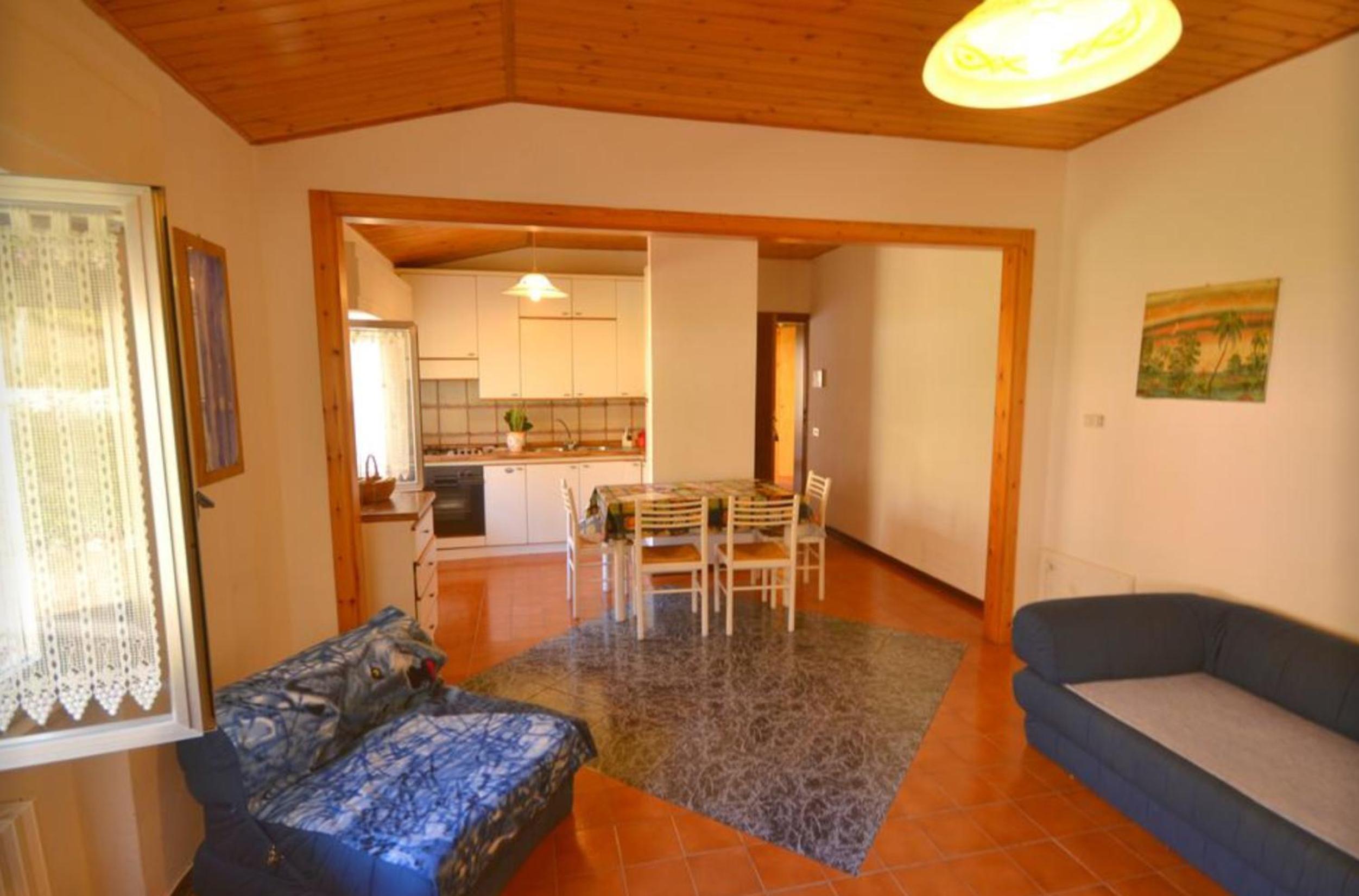 One Bedroom Apartment - Photo 8