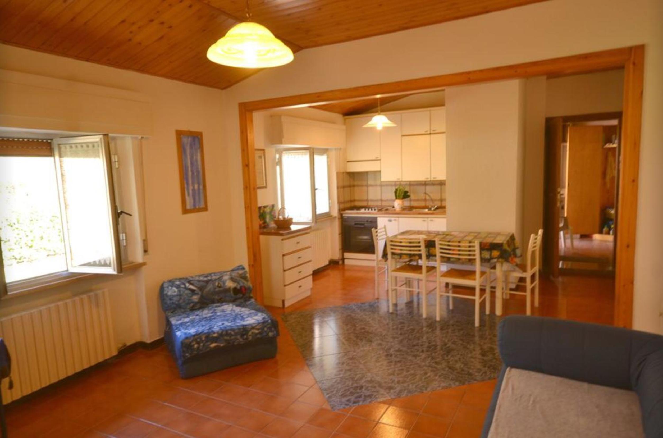 One Bedroom Apartment - Photo 9