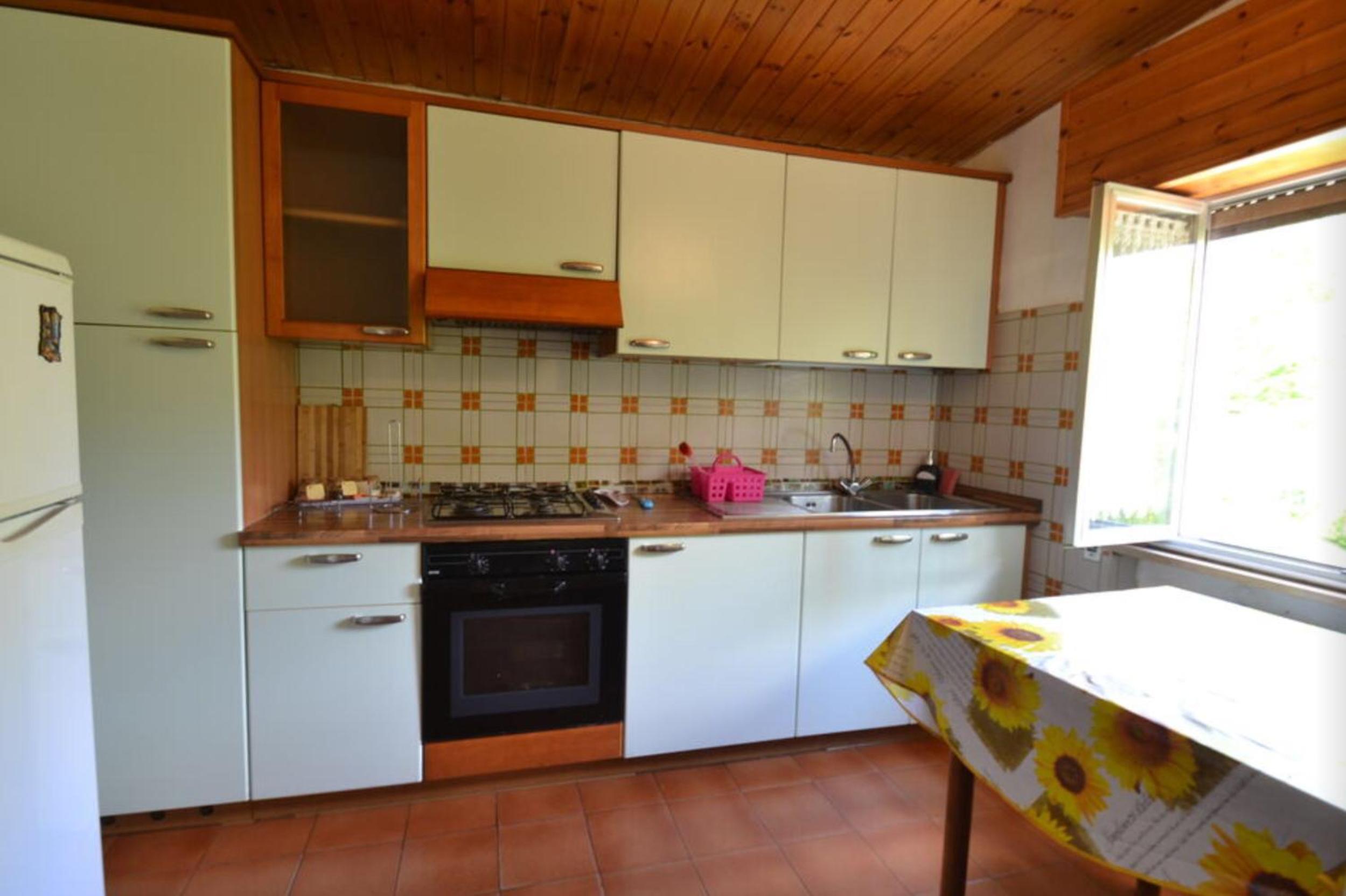 Two-Bedroom Apartment (6 Adults) - Photo 13