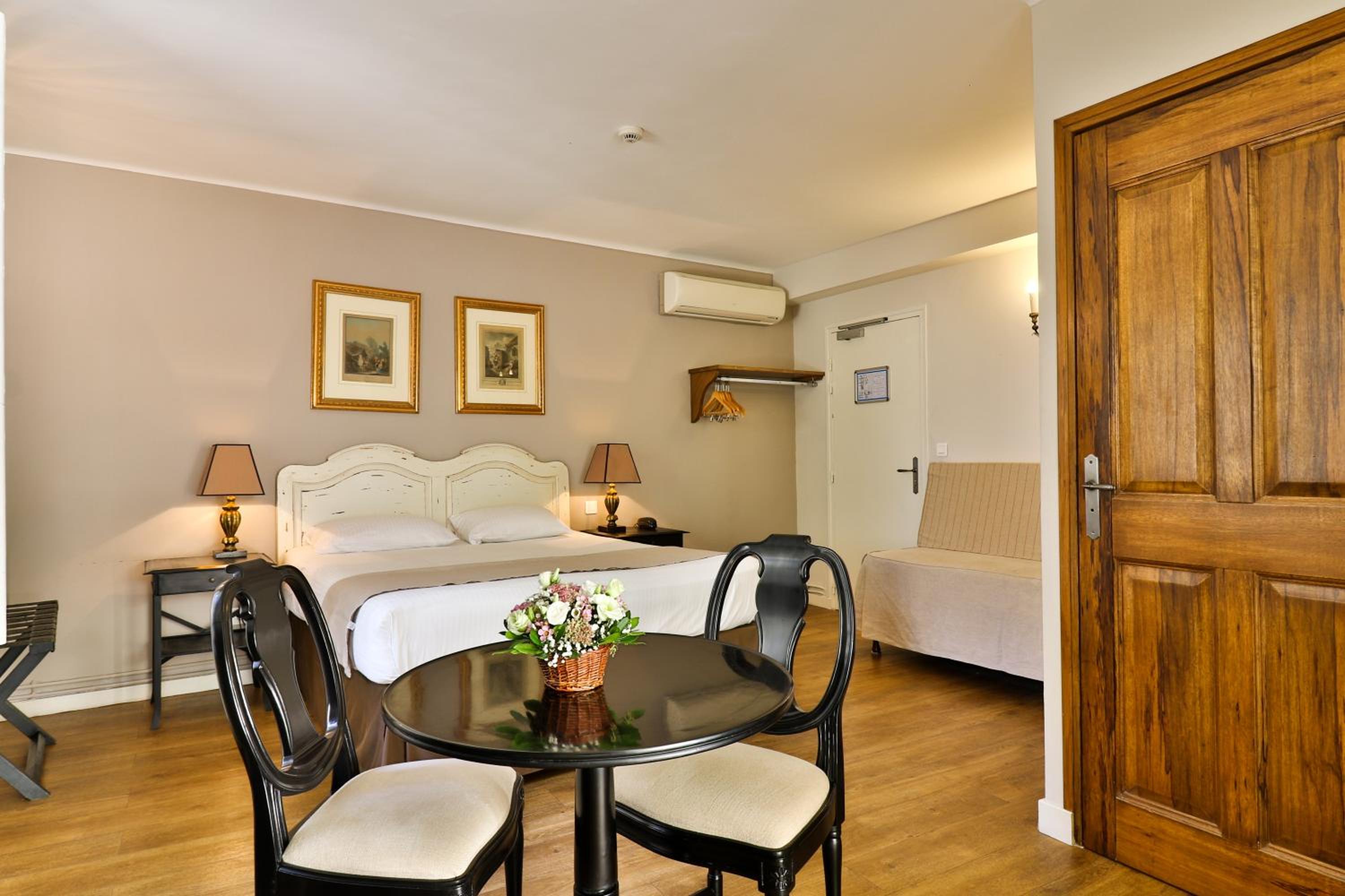 Deluxe Triple Room - Photo 3
