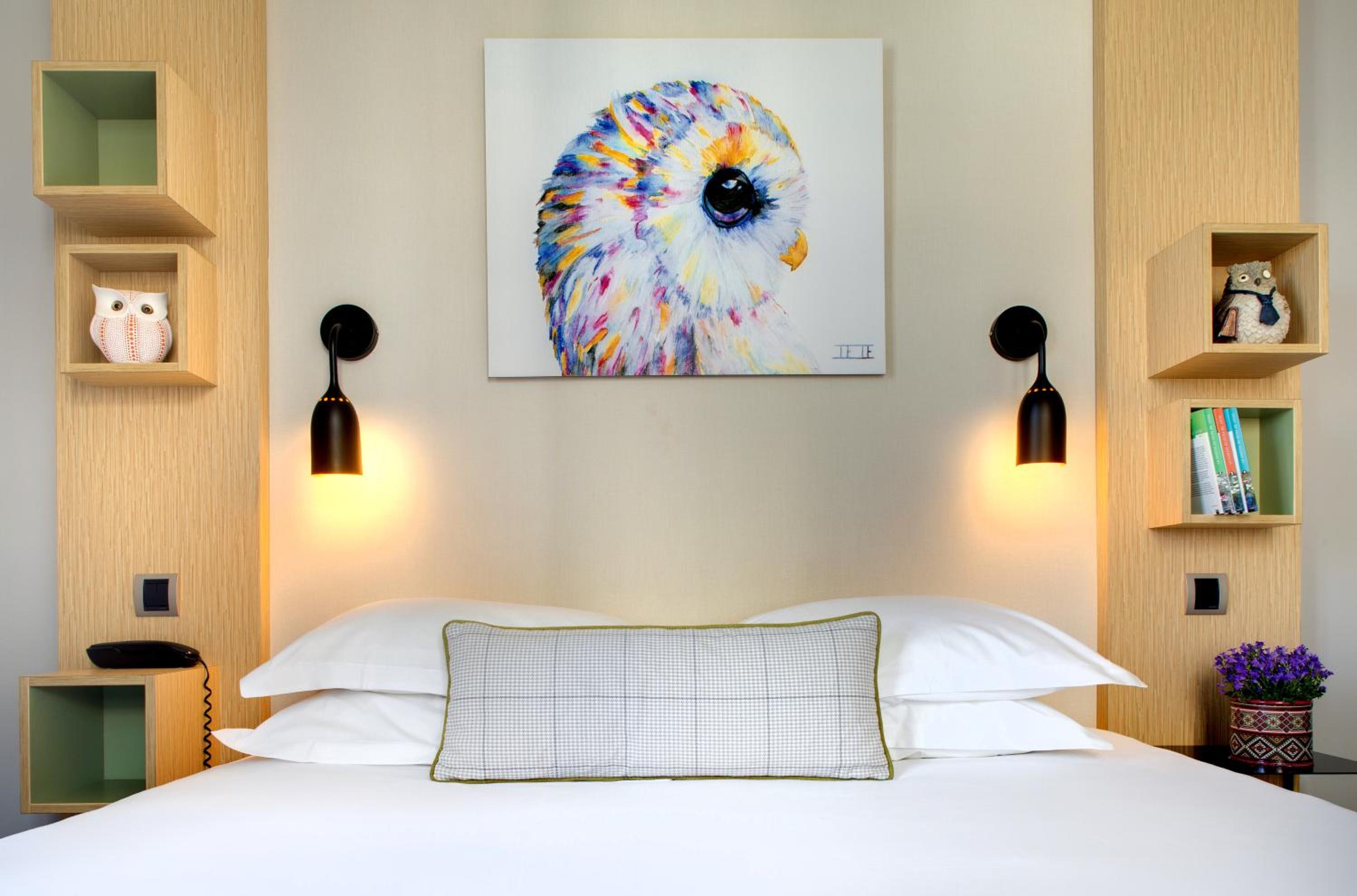Standard Double Room thumbnail 6