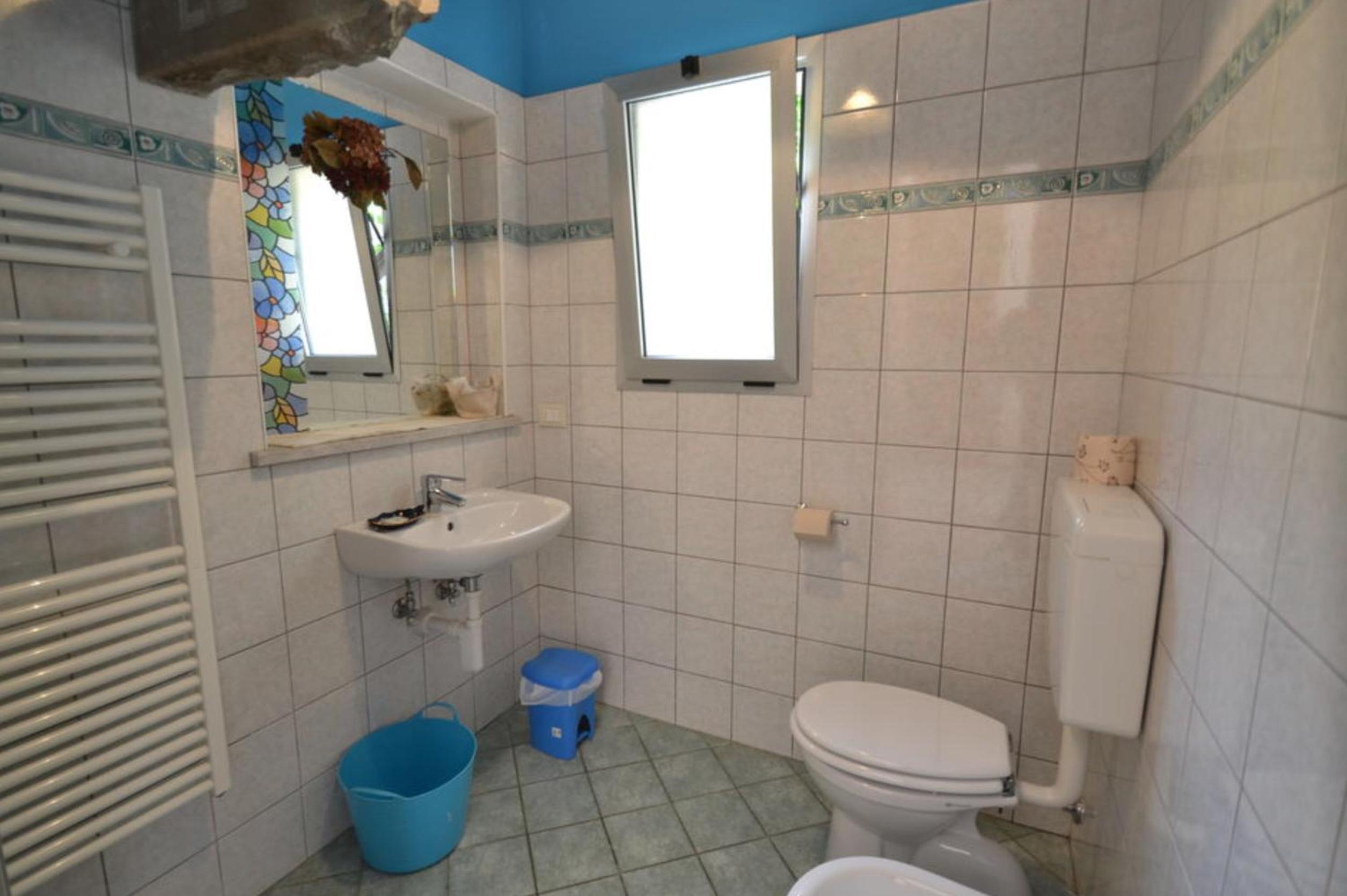 Two-Bedroom Apartment (3 Adults) - Photo 10