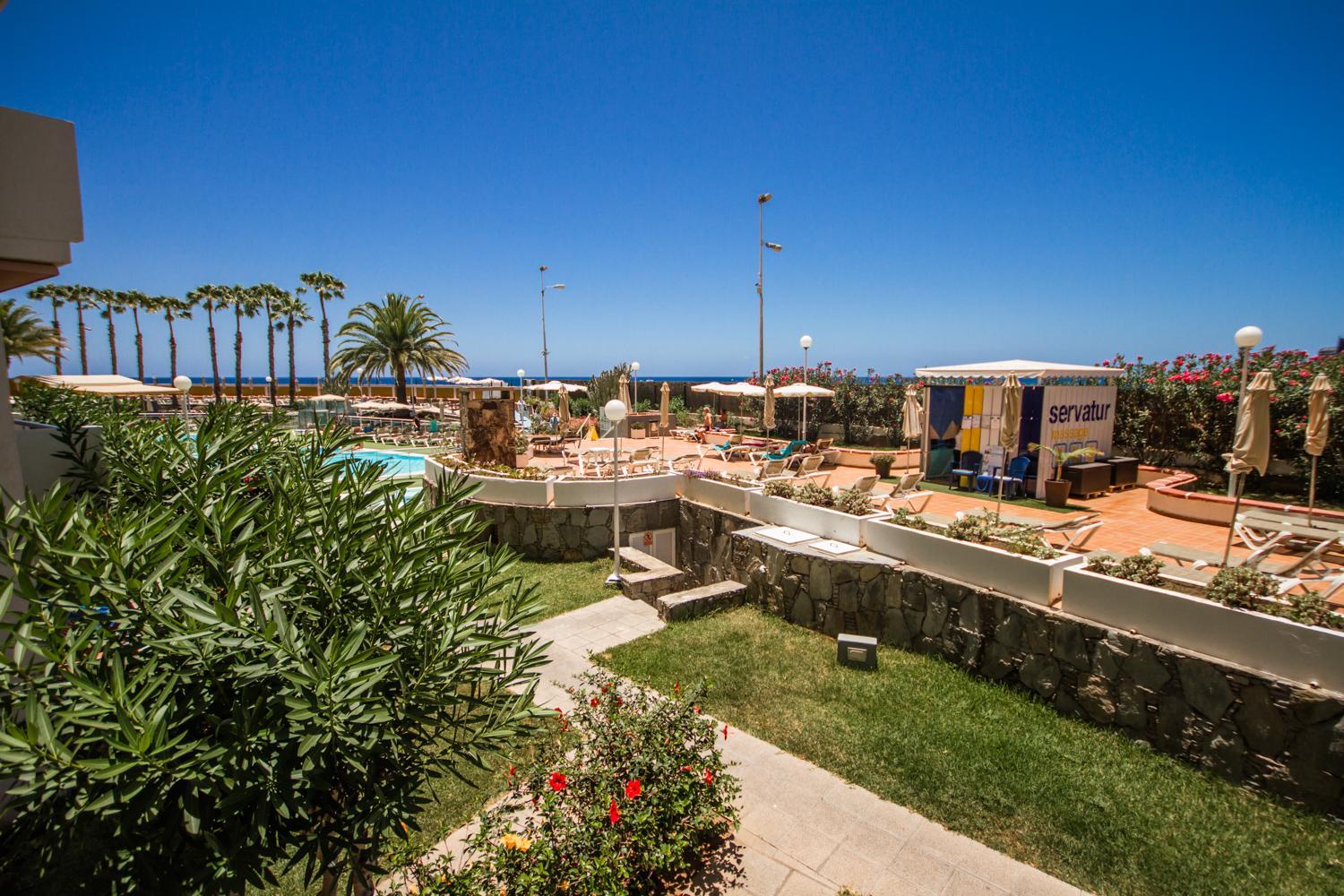 Standard Apartment with Partial Sea View thumbnail 6