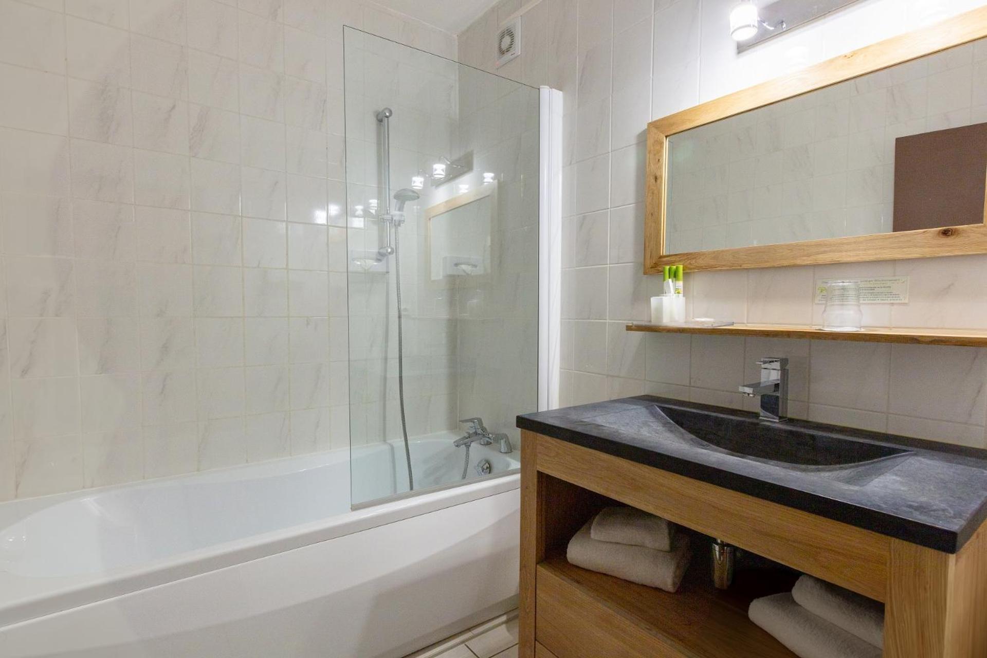 Standard Room photo 2