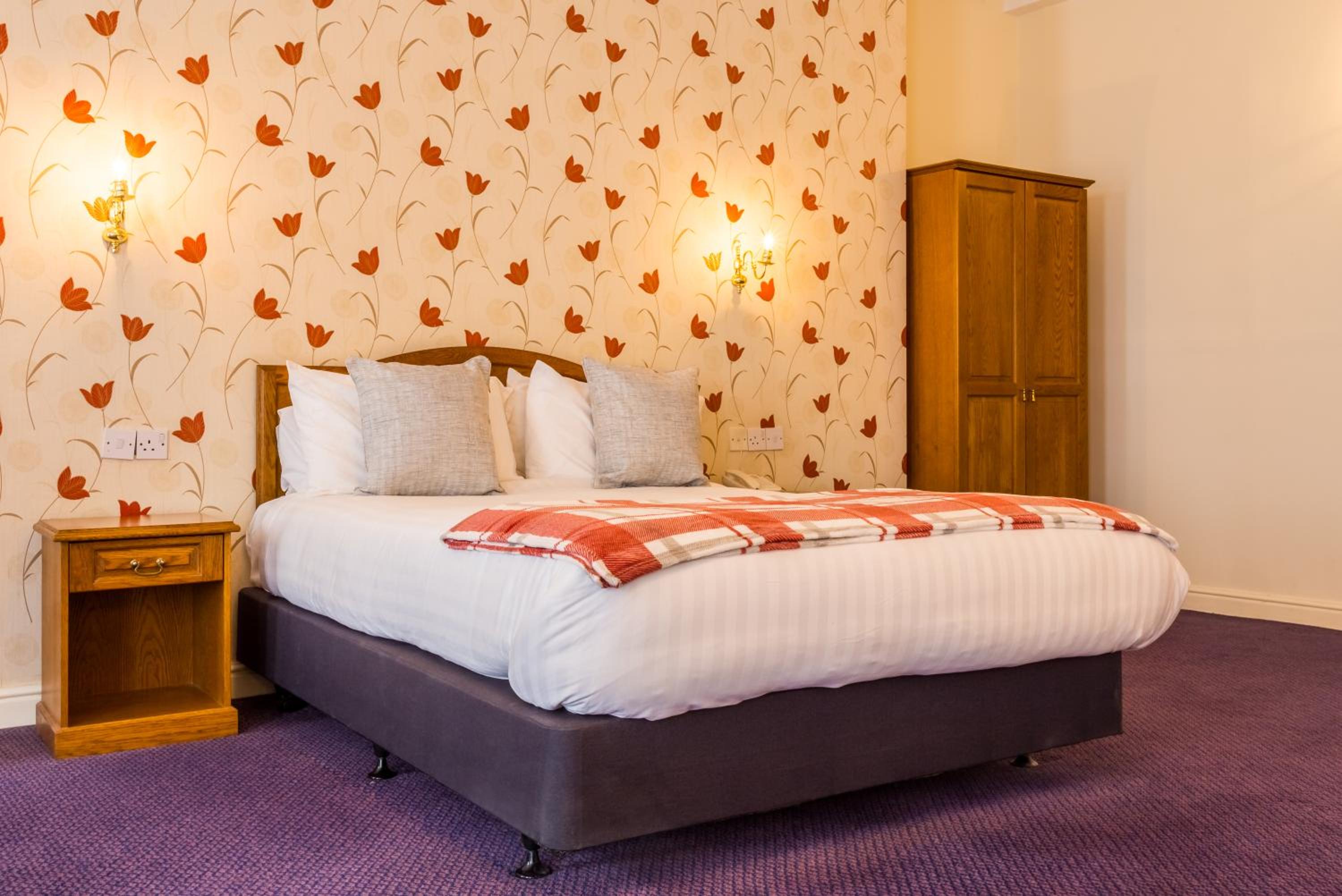 Double Room - Photo 6