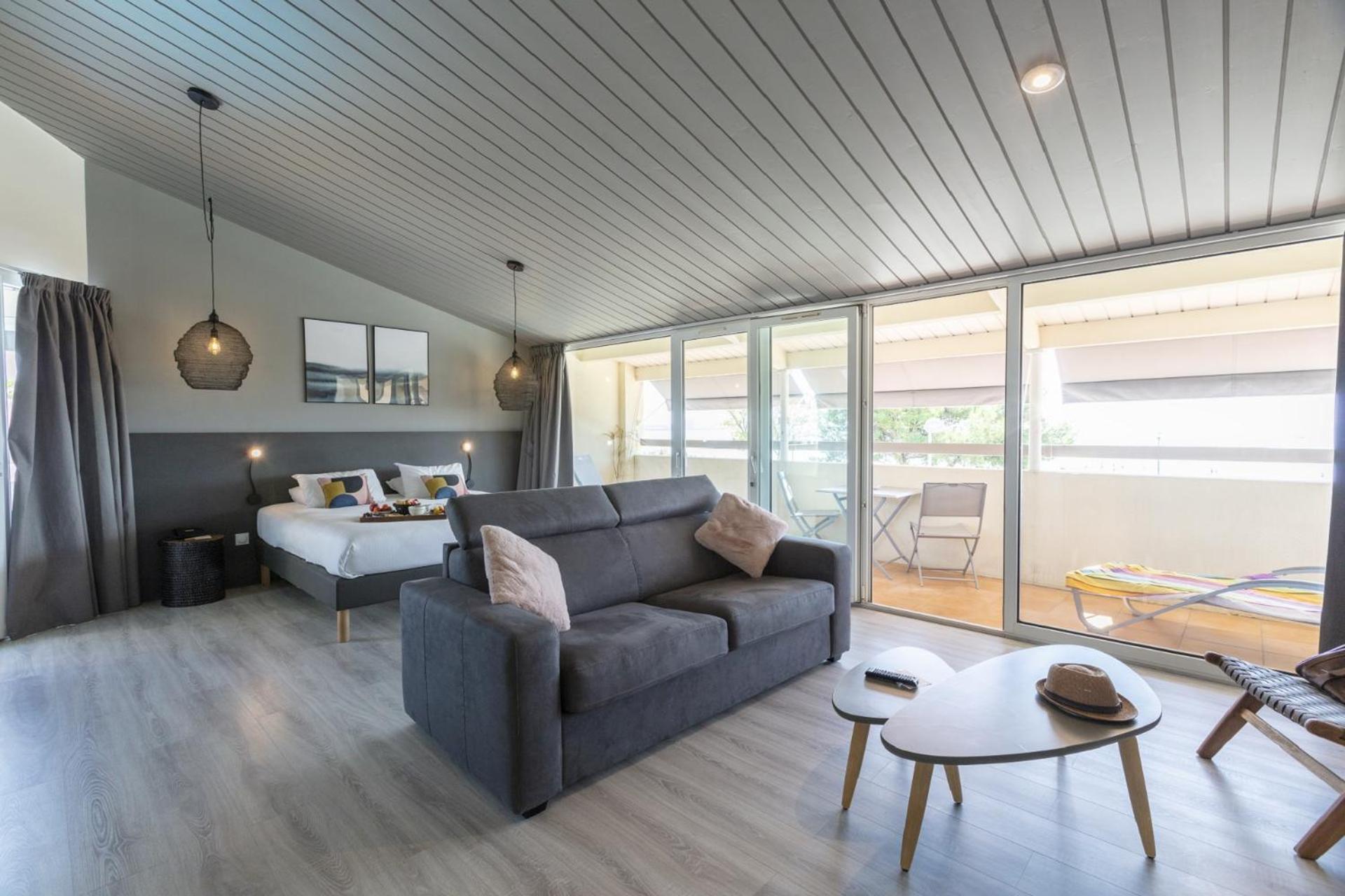 Family Suite with Sea View photo 2