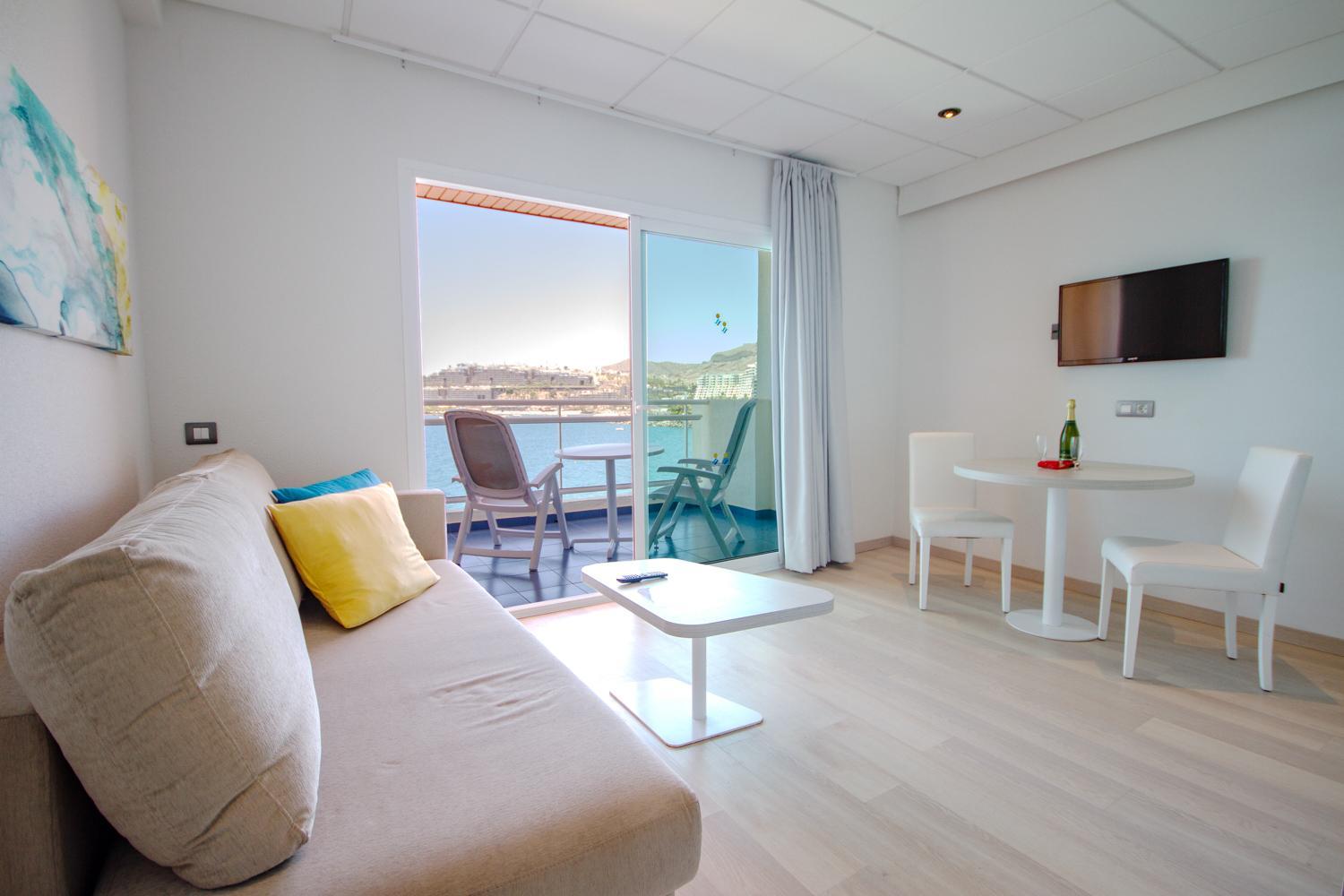 Apartment With Sea View (1 Adult)