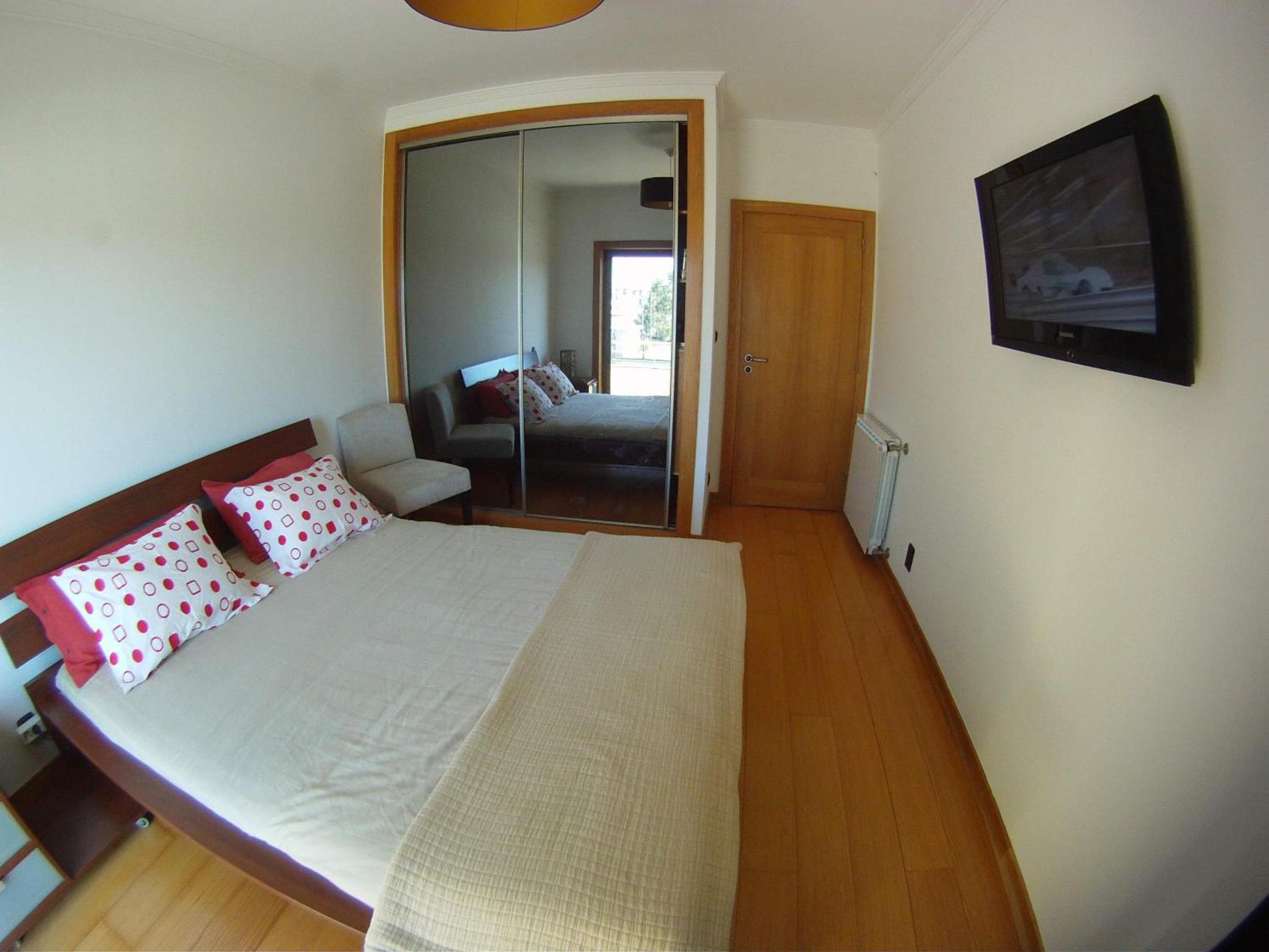 Deluxe Room - Photo 8
