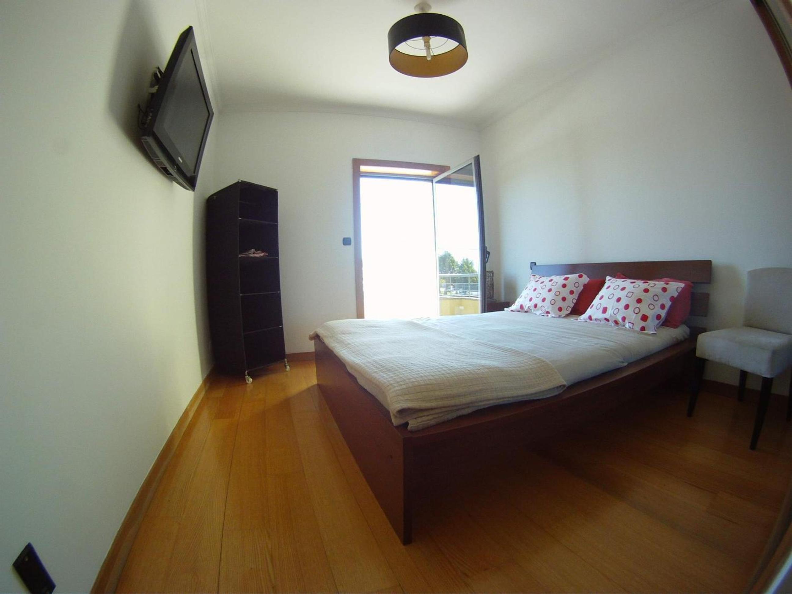 Deluxe Room - Photo 5