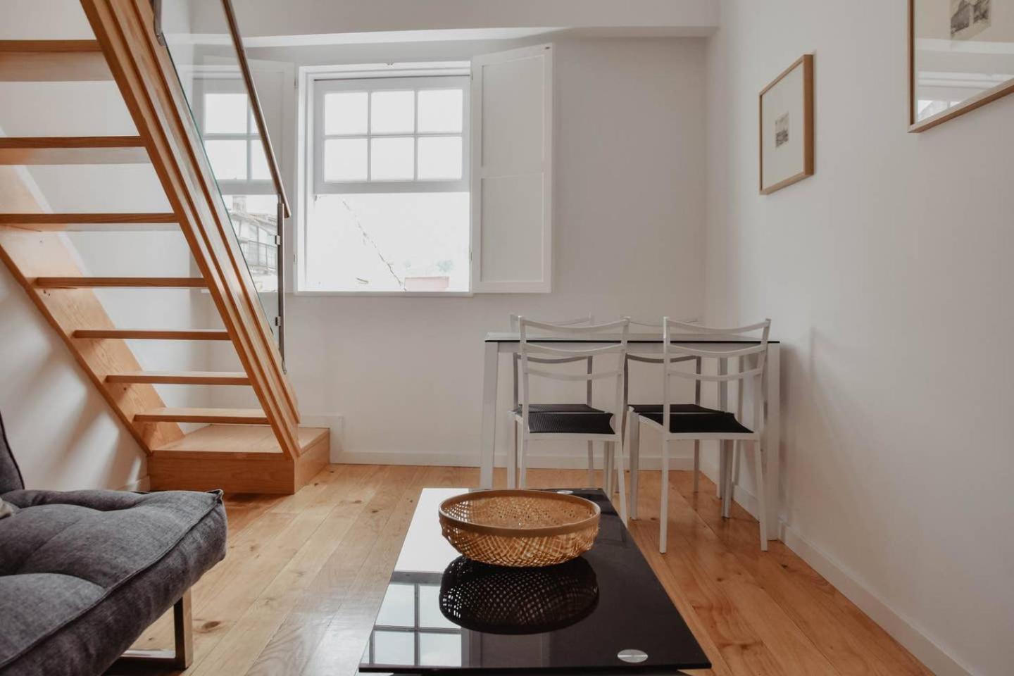 One-Bedroom Apartment - Photo 4