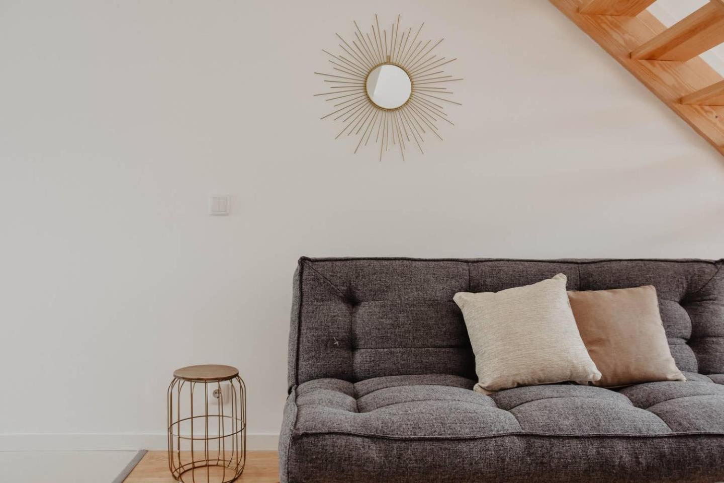 One-Bedroom Apartment - Photo 1