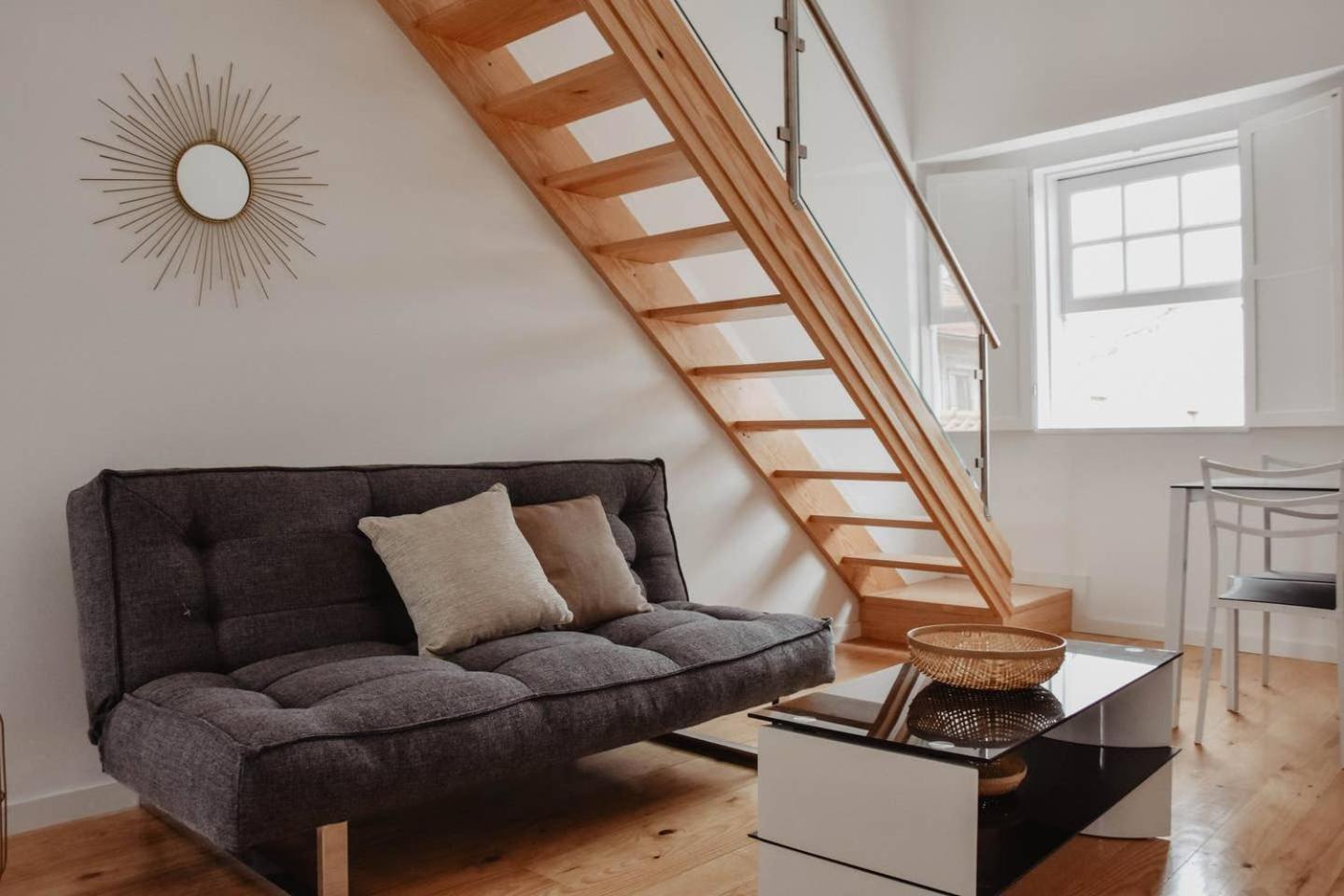 One-Bedroom Apartment - Photo 12