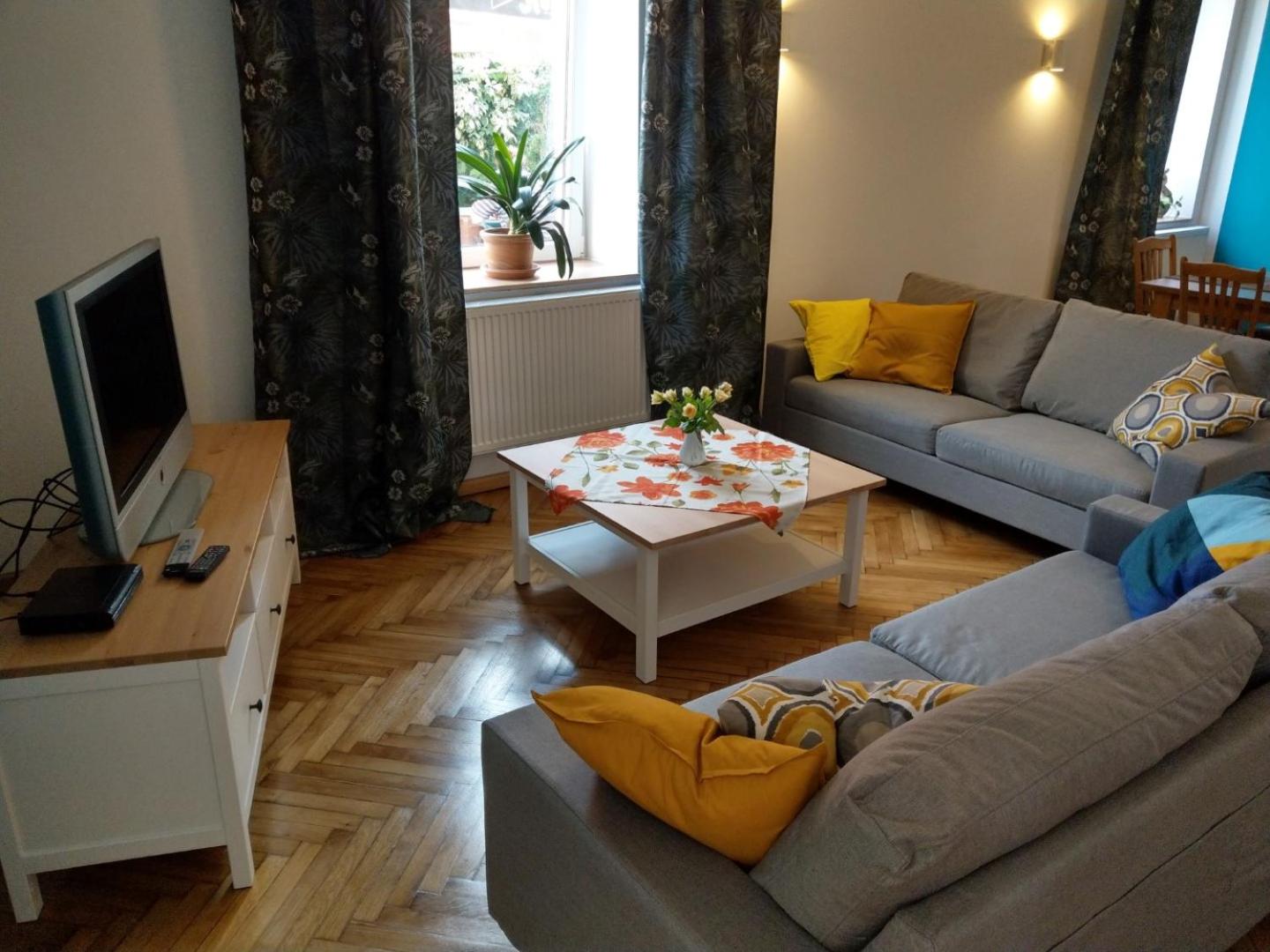 Three-Bedroom Apartment photo 2