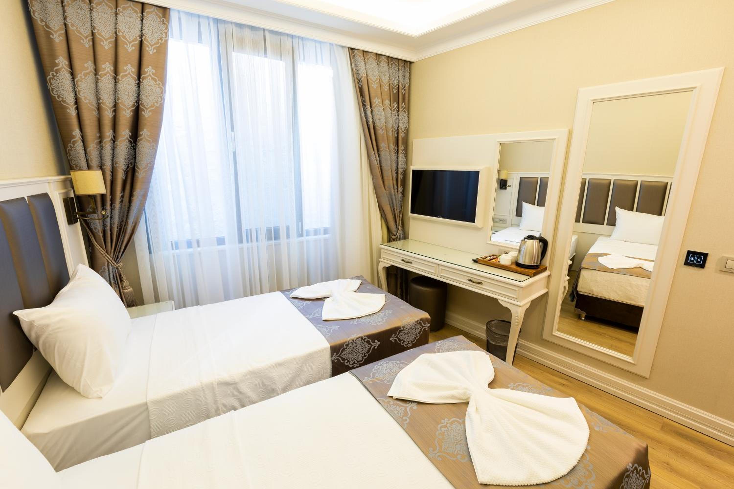 Standard Twin Room photo 3