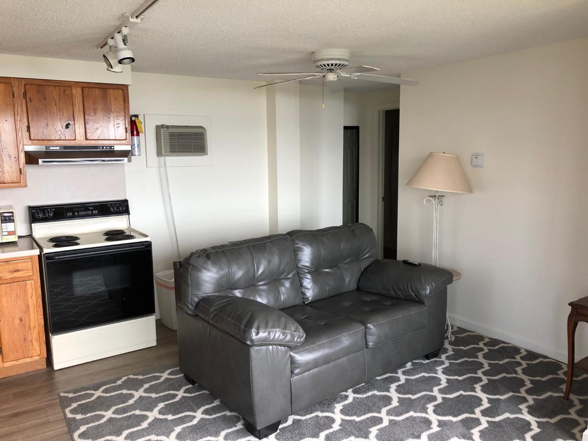 Riverfront Cottage - Lower Floor