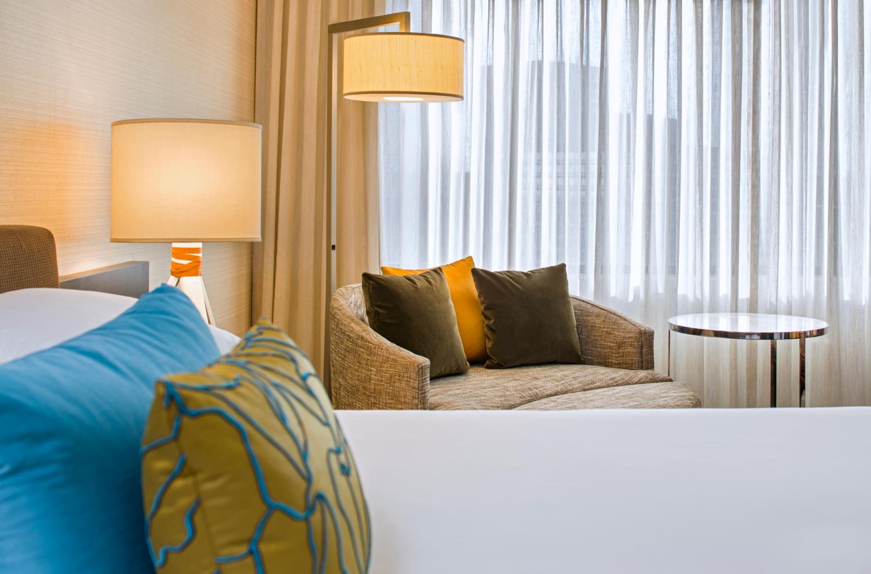 King Room thumbnail 5