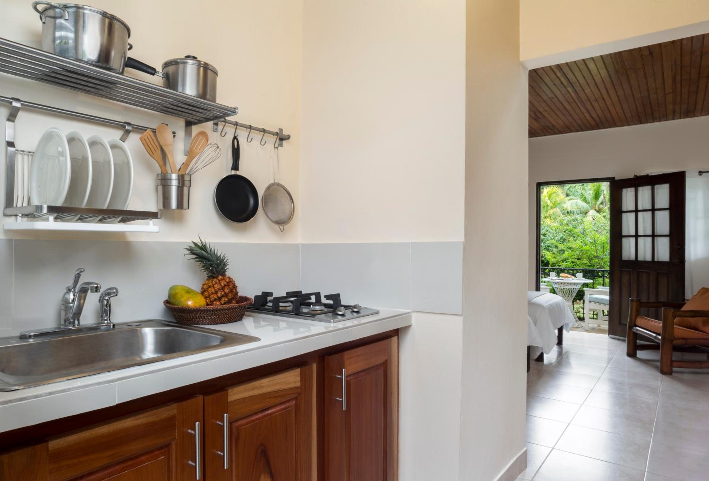 Garden Side Kitchenette